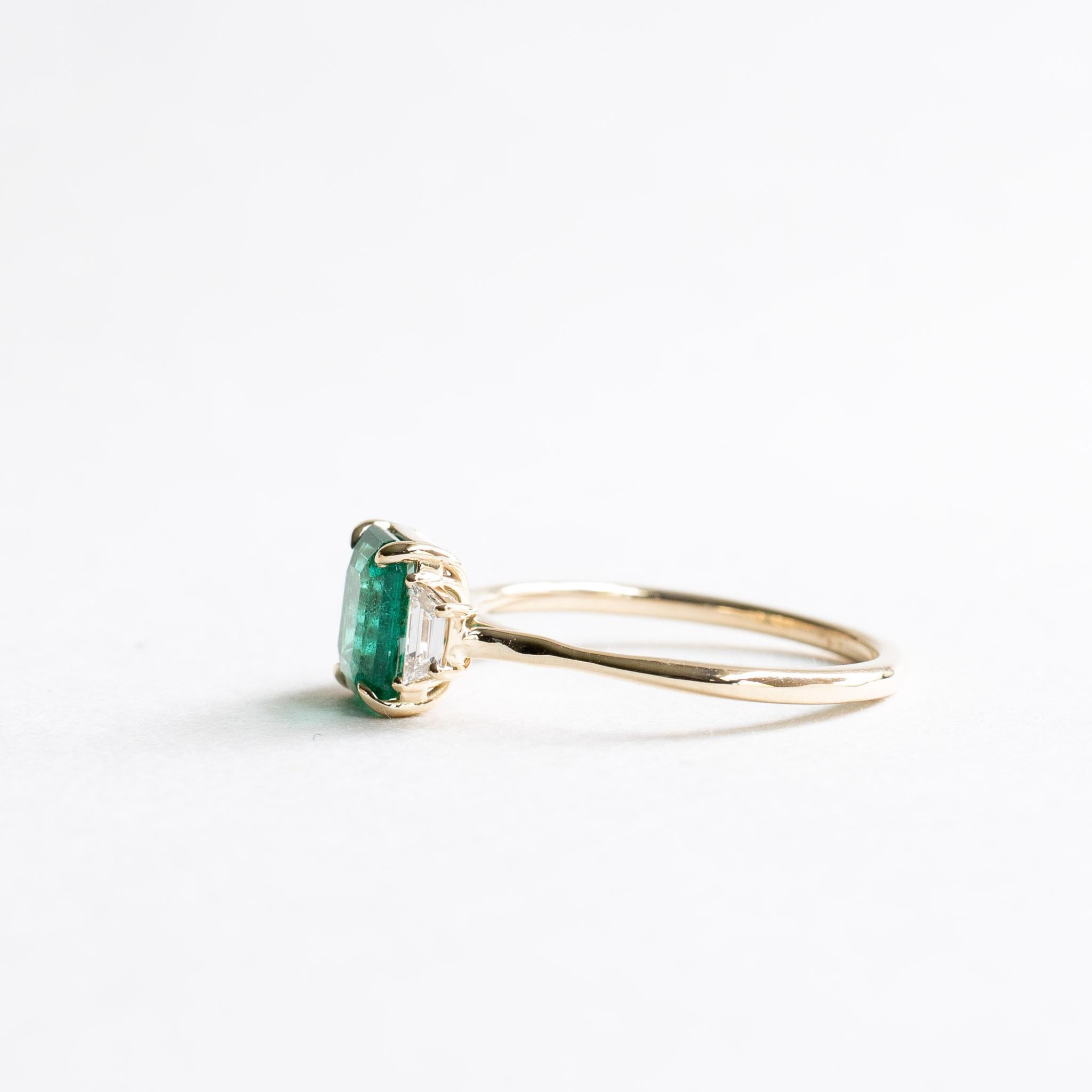 14K 1.17 CT Emerald Diamond Three Stone Ring For Sale 1