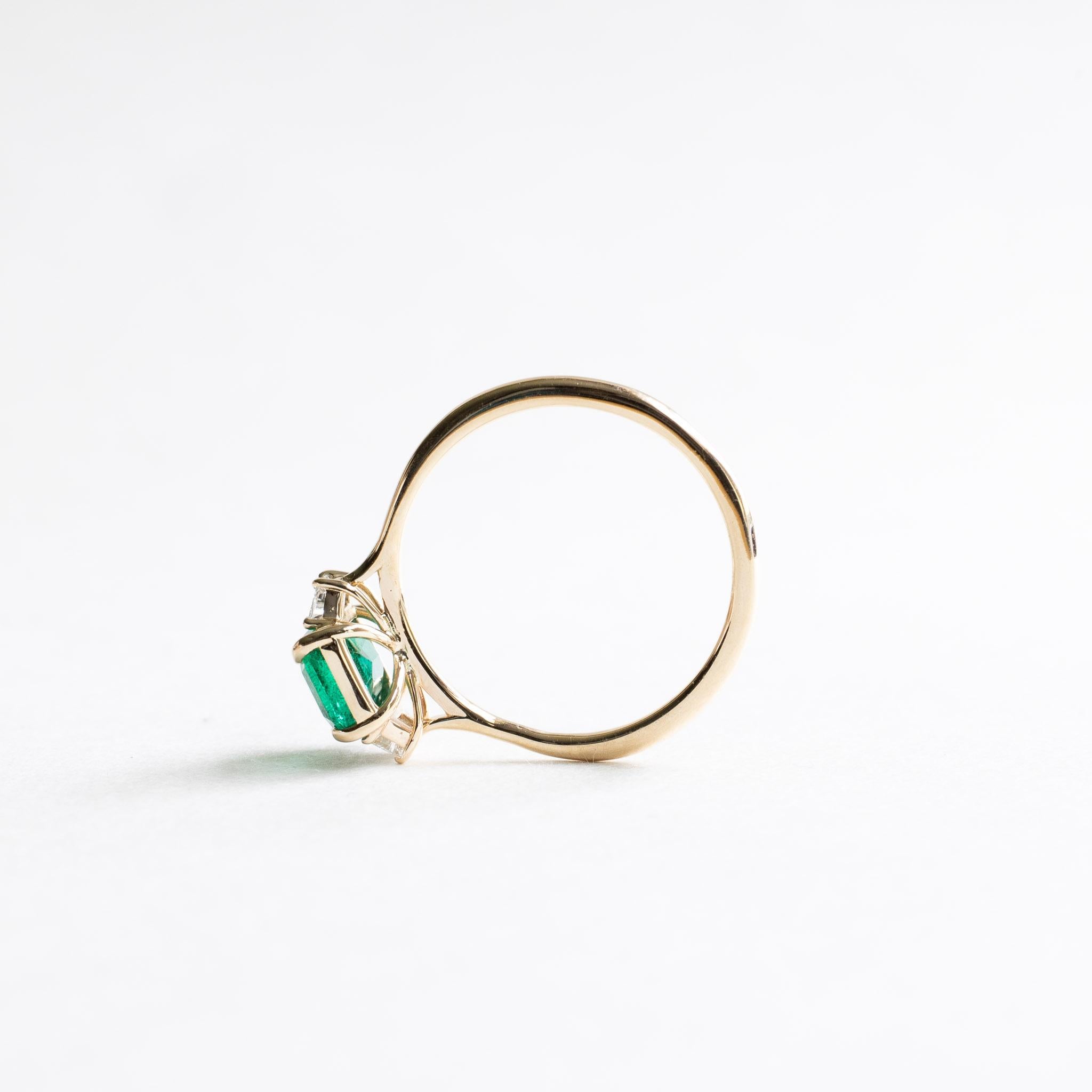 14K 1.17 CT Emerald Diamond Three Stone Ring For Sale 2
