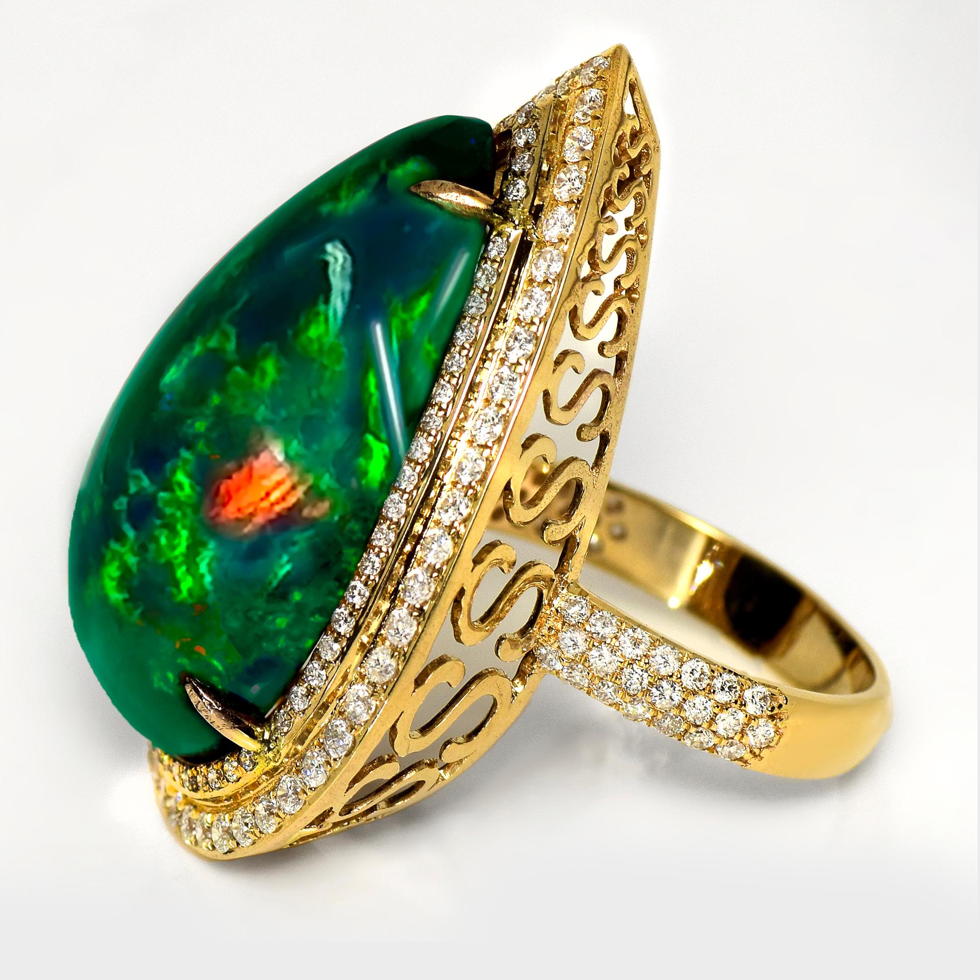 14K 13,33 ct  Anillo de Cóctel de Diamantes de Ópalo Negro de Color Natural Play Cabujón en venta