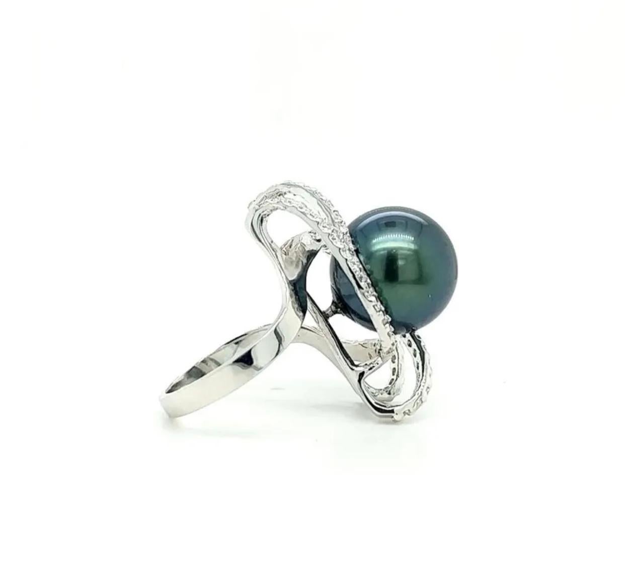 14k Tahitian Pearl .63 Carat T.W. Diamond Ring Appraisal Included In Good Condition For Sale In Perry, FL
