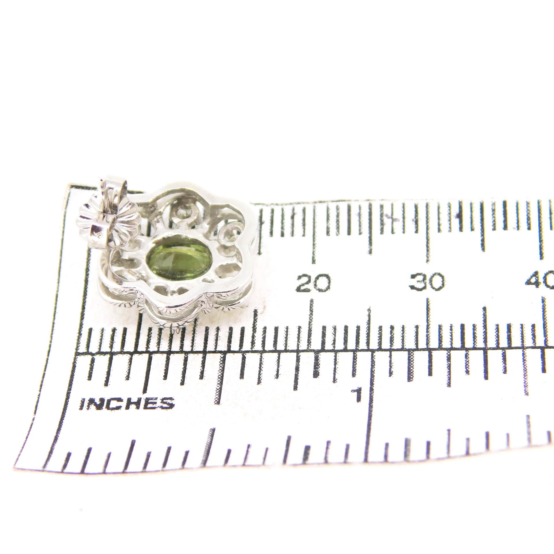 Orecchini 14K con alessandrite naturale da 1,6 carati in vendita 1