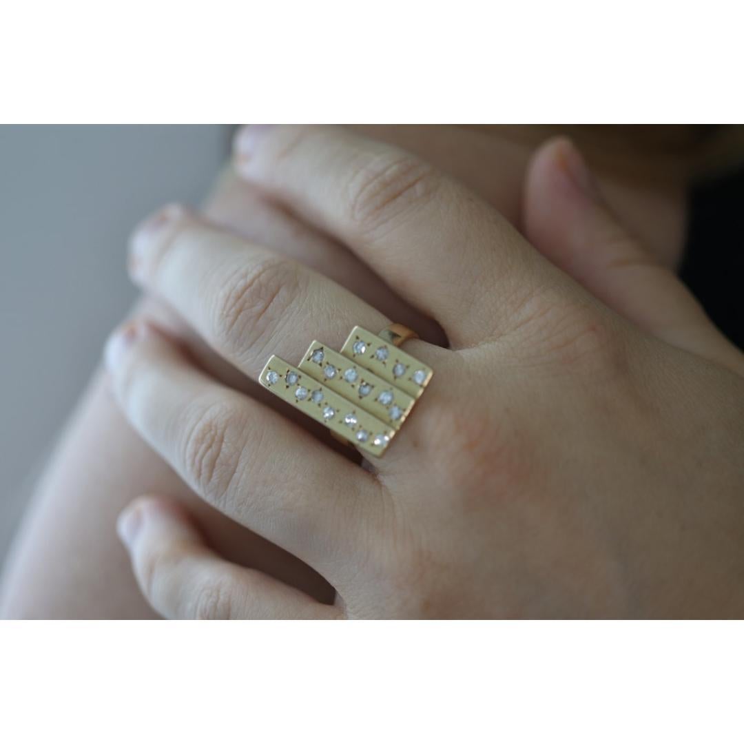 Bague à diamants lourds 14k/ 18k. Bague en diamant à trois barres personnalisée, 0,54 carat en vente 5