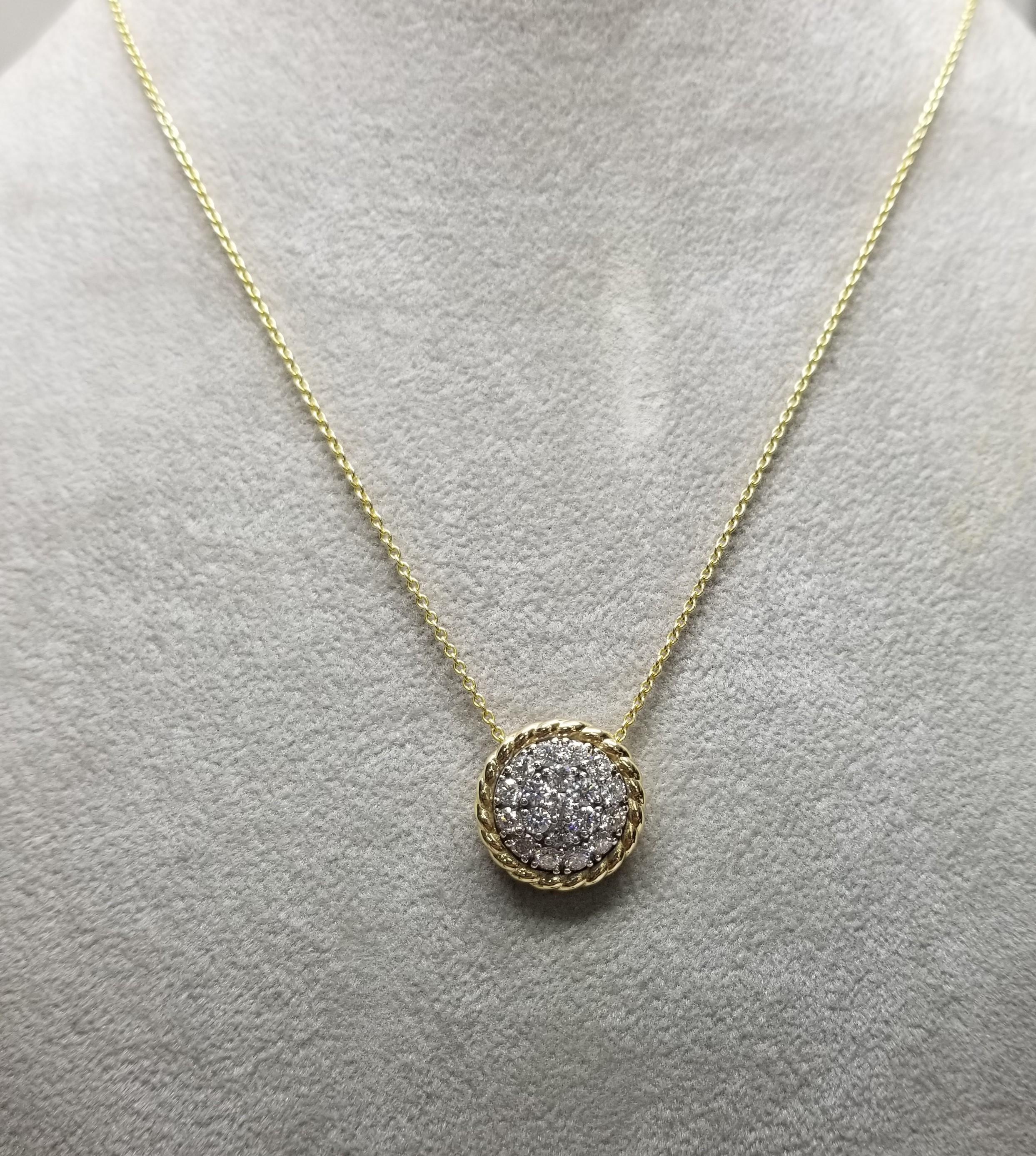 Taille ronde Pendentif corde en or 14k 2 tons avec diamant pave' sur une chaîne de 16 pouces en vente