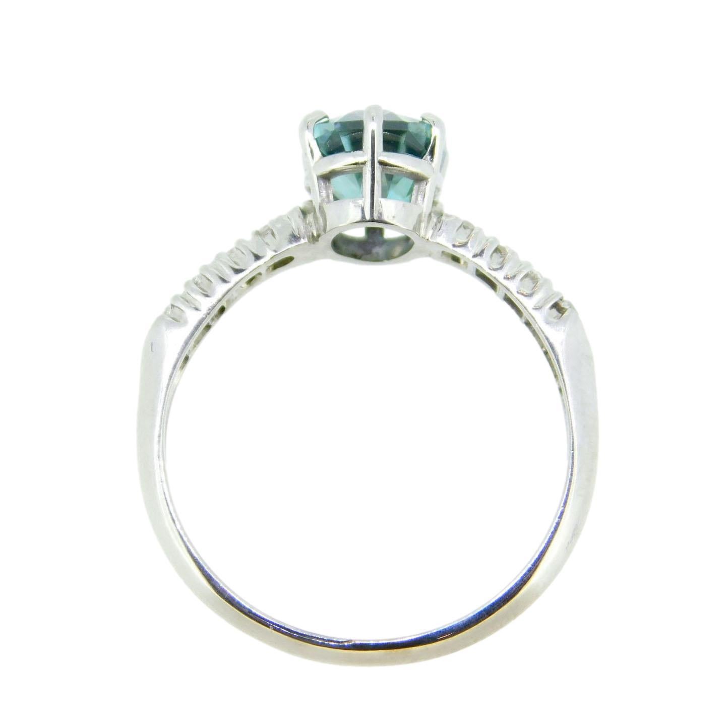 14K 2.88ct Blue Zircon & Diamond Ring In Good Condition For Sale In Big Bend, WI