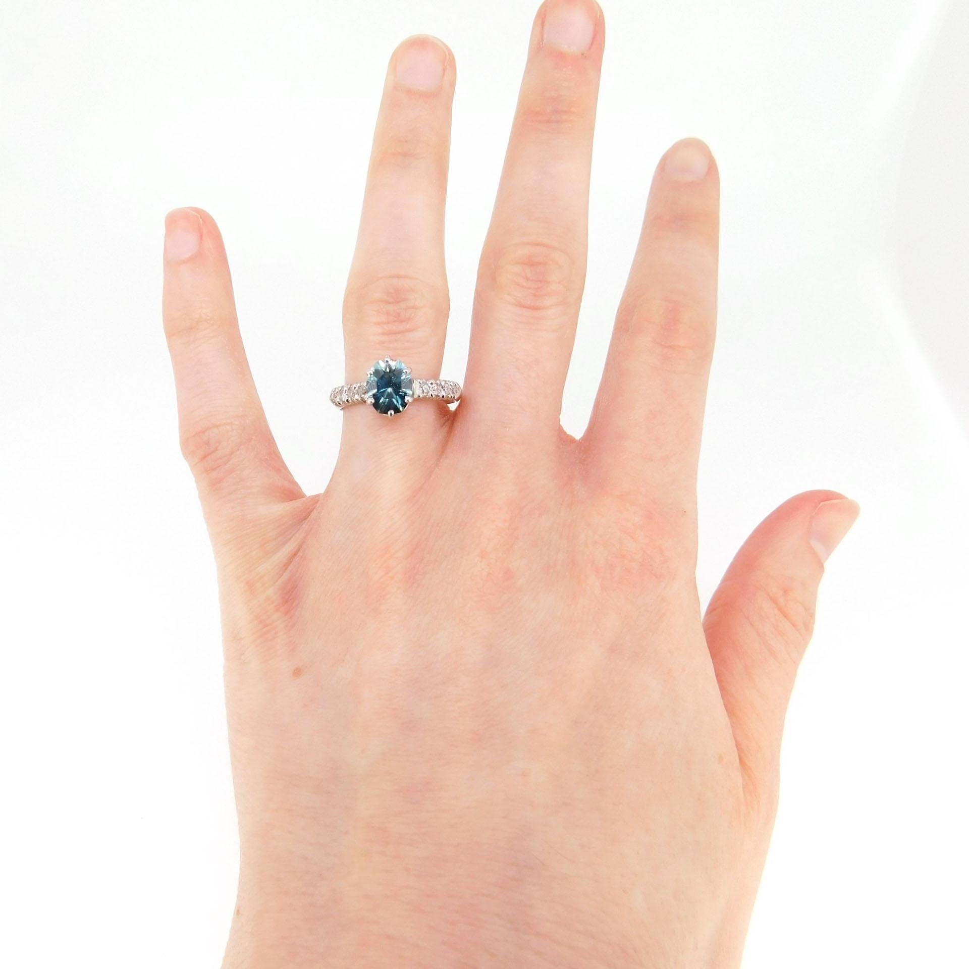 14K 2.88ct Blue Zircon & Diamond Ring For Sale 2