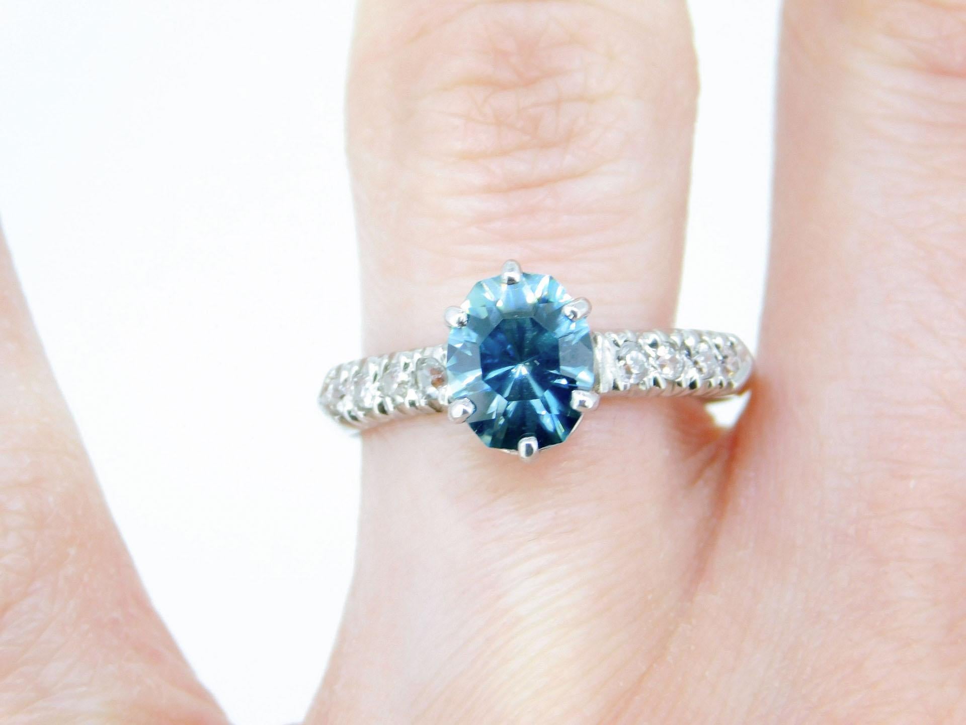 14K 2.88ct Blue Zircon & Diamond Ring For Sale 3