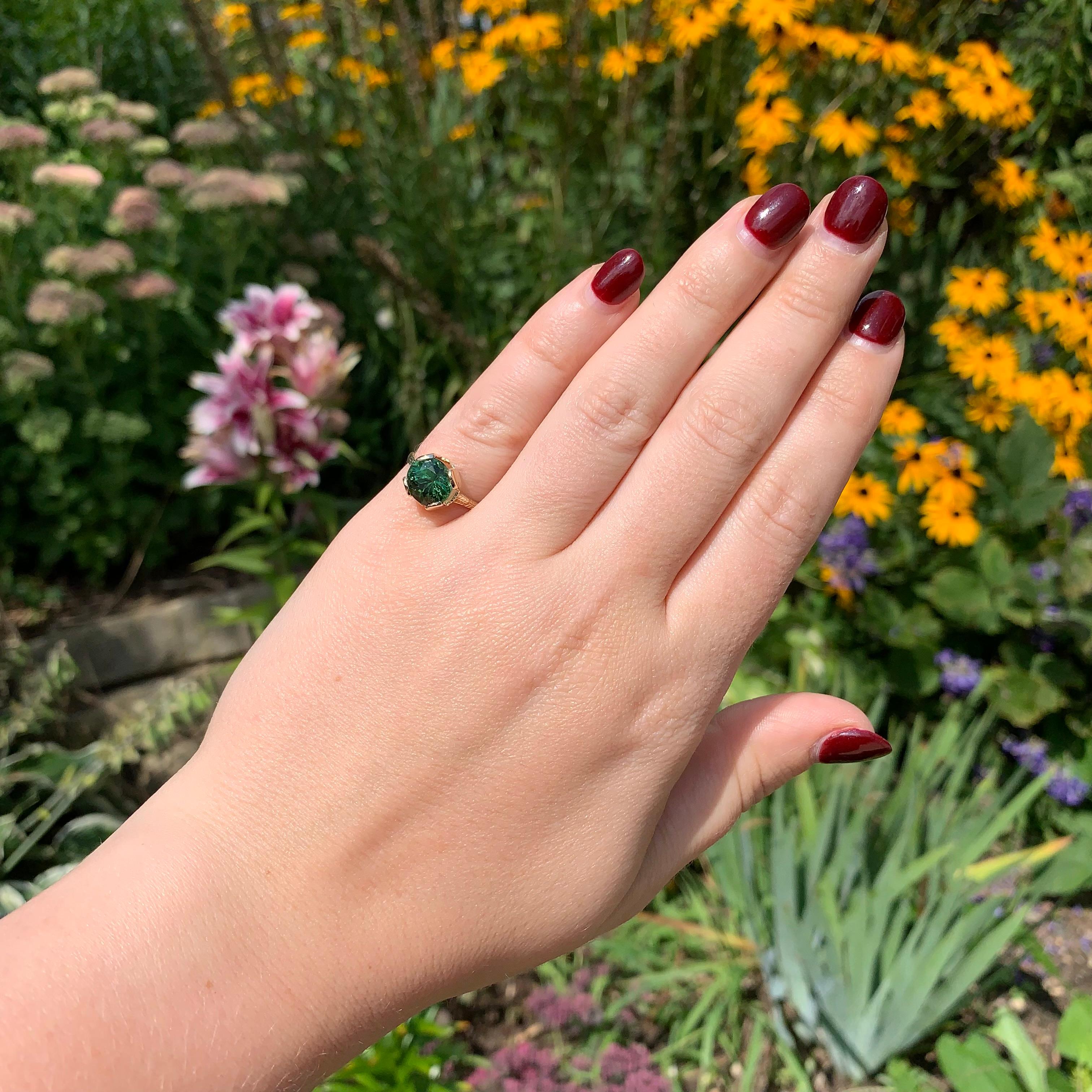 14K 2.94 carat Green Tourmaline Ring hand engraved size 5.25 For Sale 1