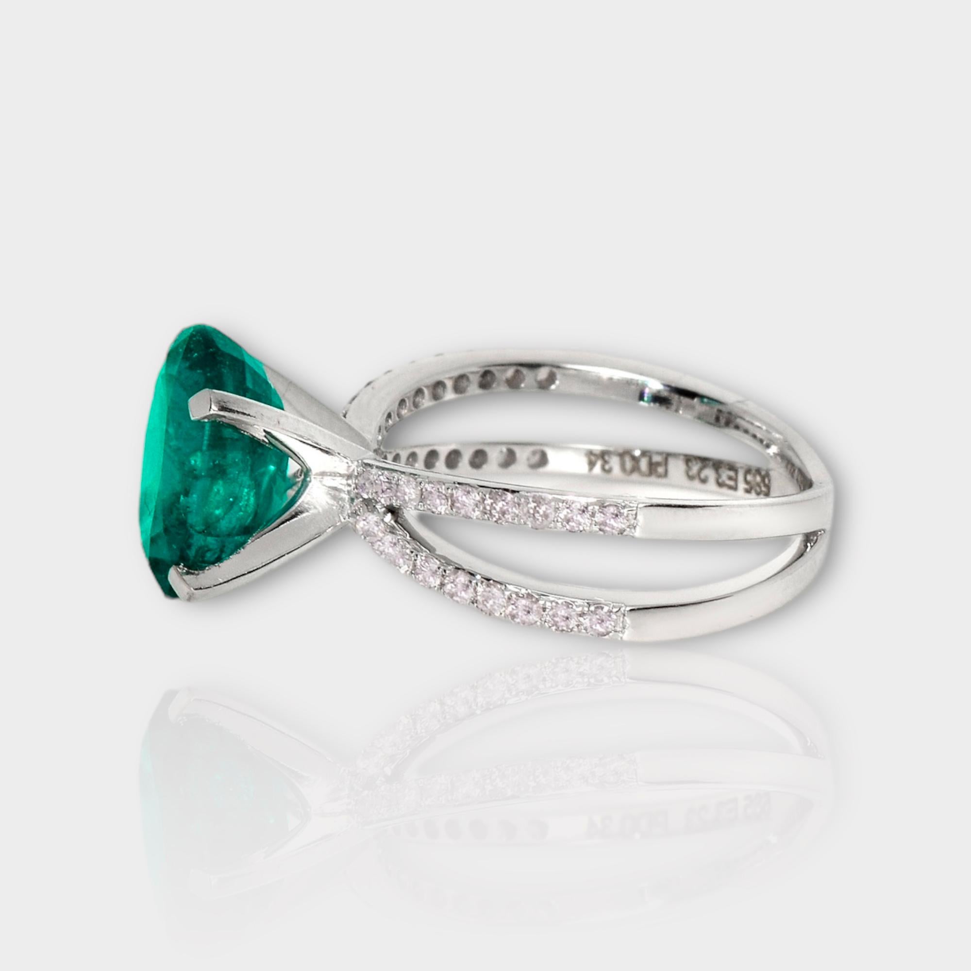 Women's IGI 14K 3.23 Ct Emerald&Pink Diamonds Antique Art Deco Style Engagement Ring For Sale