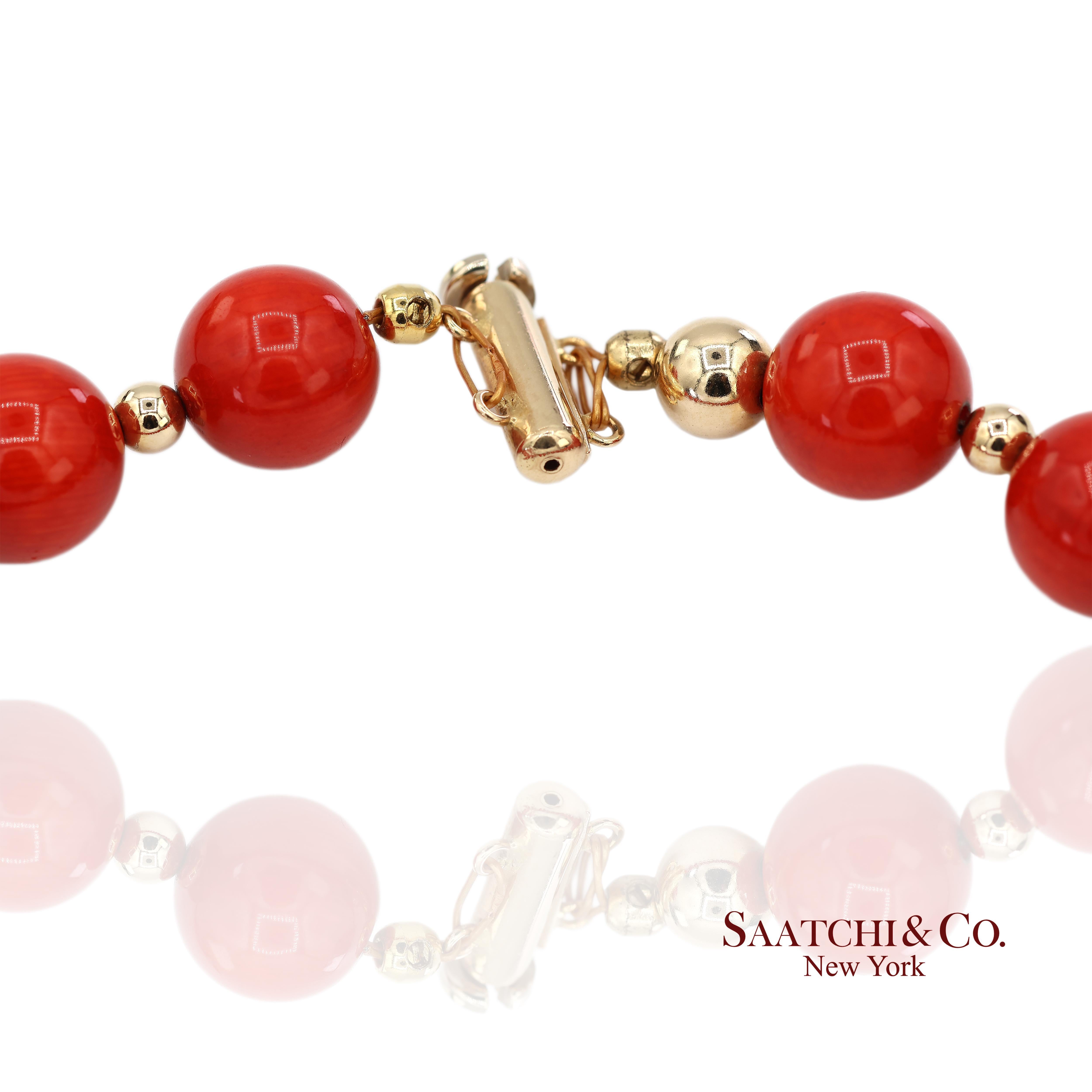 Bracelet en or jaune massif 14K 585 Corail en vente 1