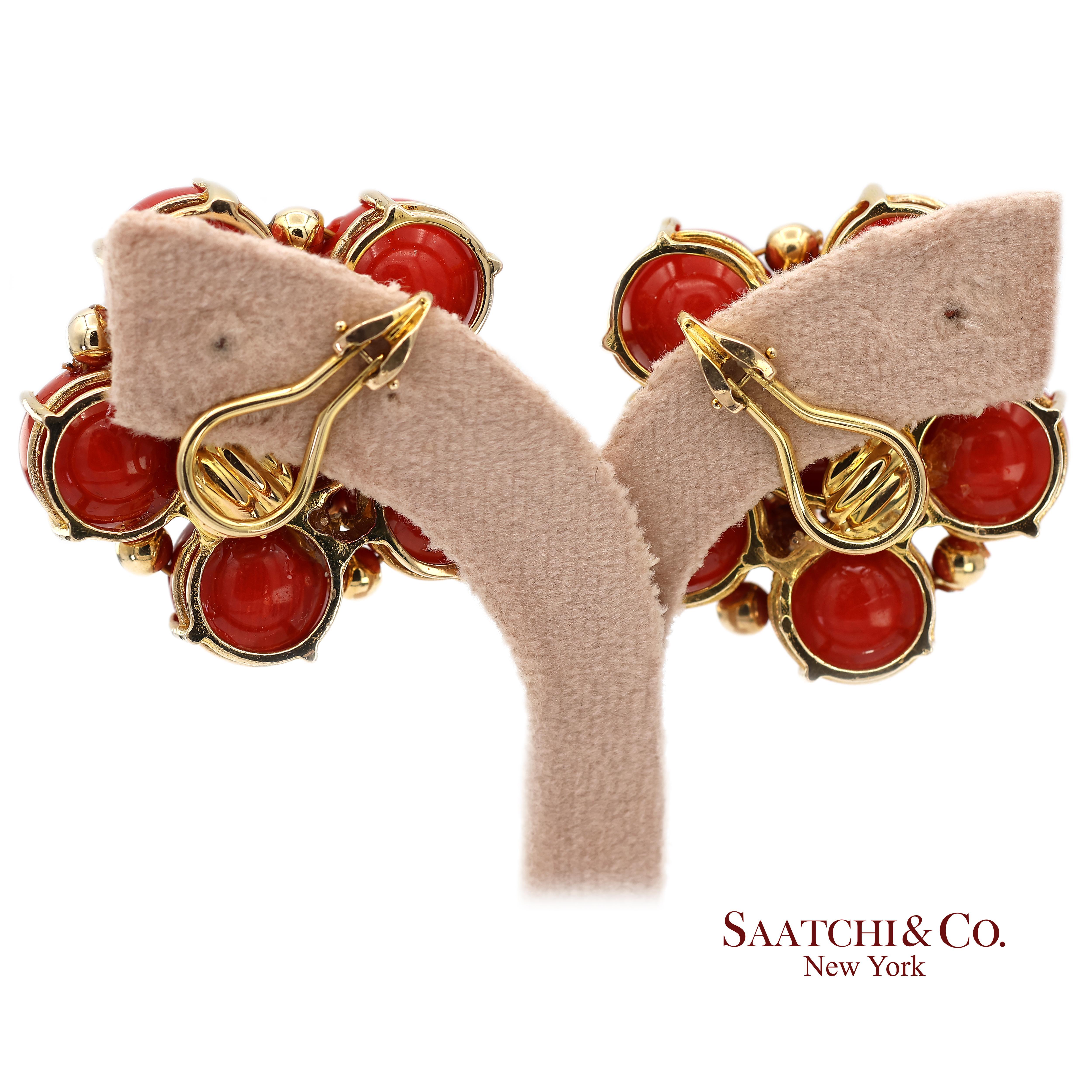 14K 585 Solid Yellow Gold Coral Omega Earrings For Sale 5