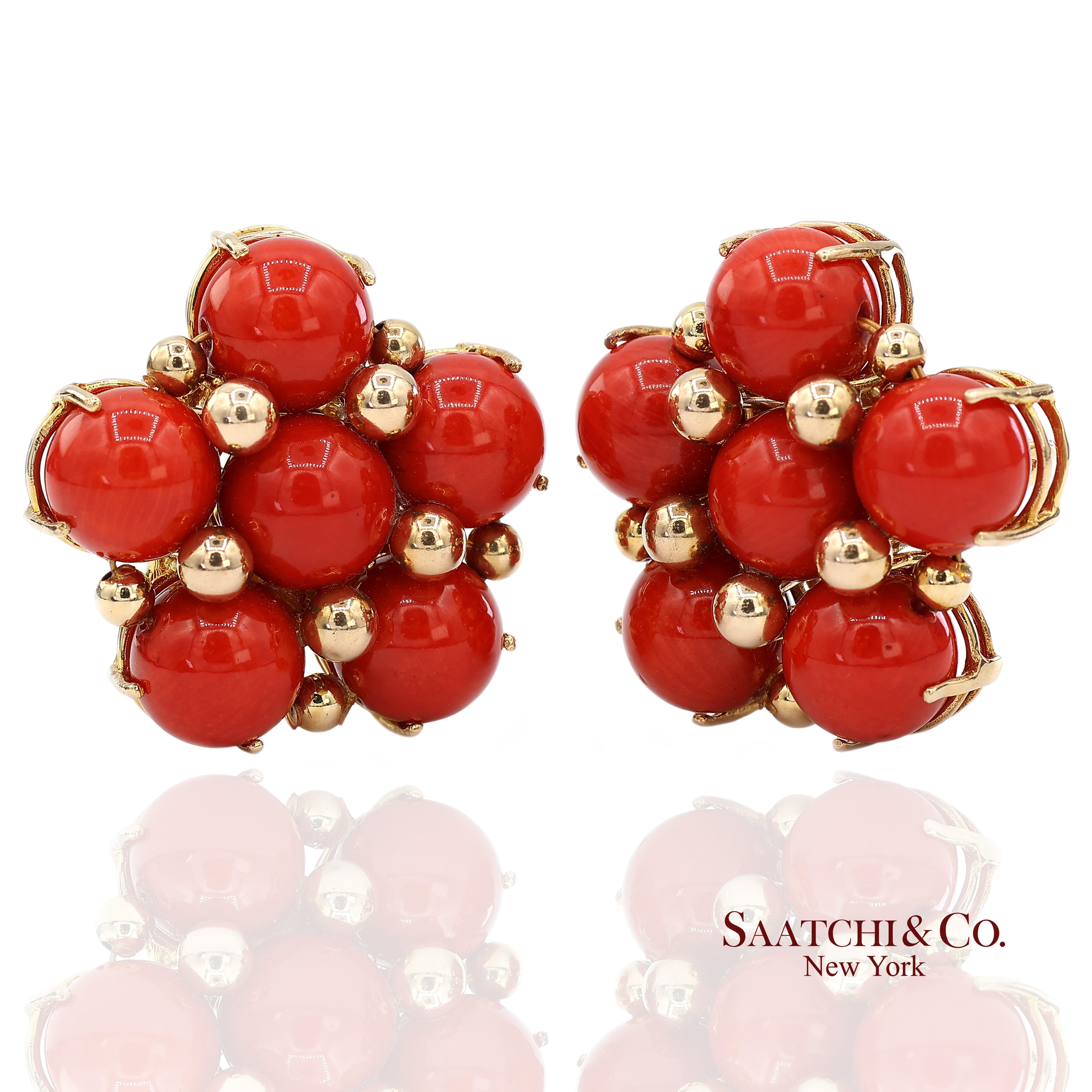 14K 585 Solid Yellow Gold Coral Omega Earrings For Sale 1