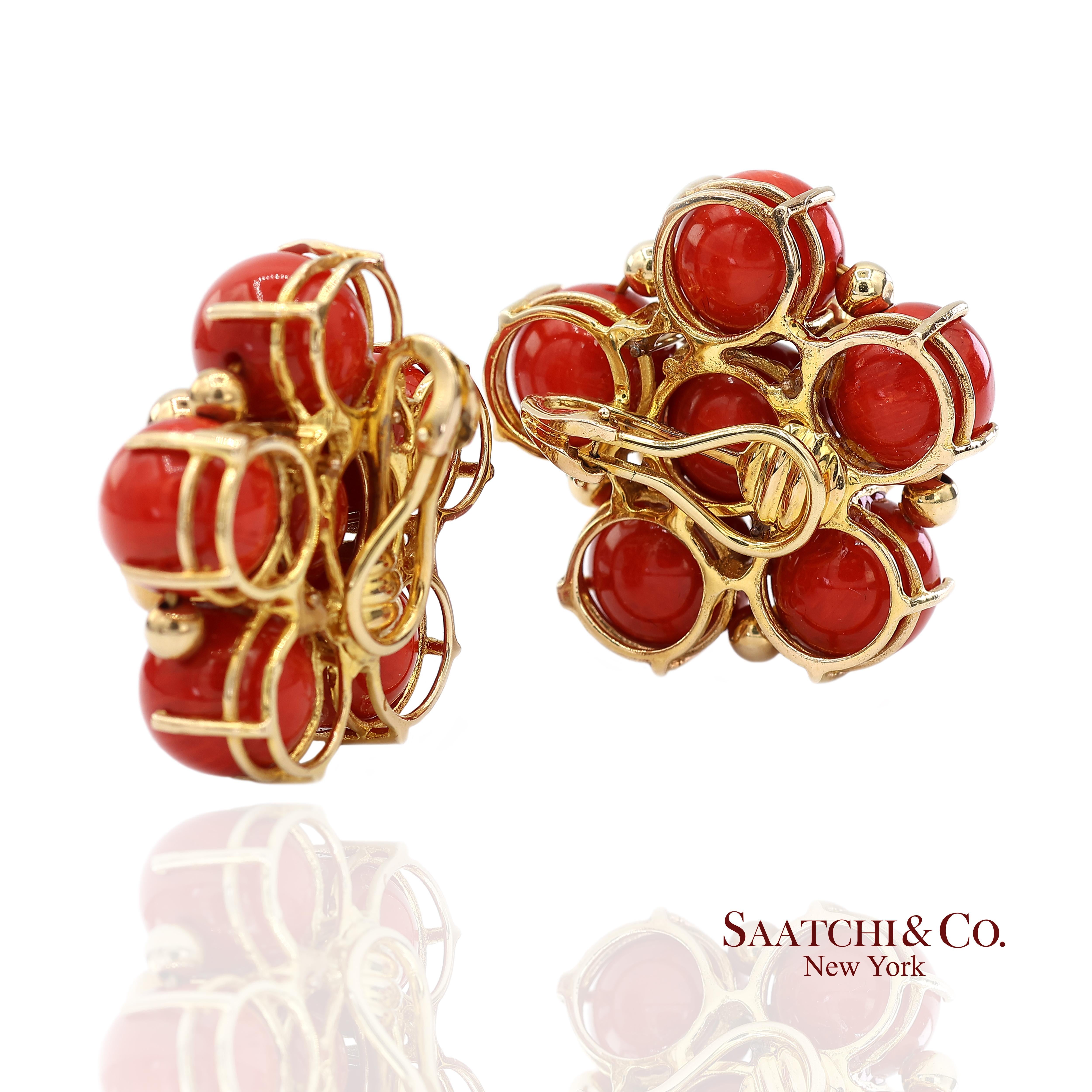 14K 585 Solid Yellow Gold Coral Omega Earrings For Sale 2