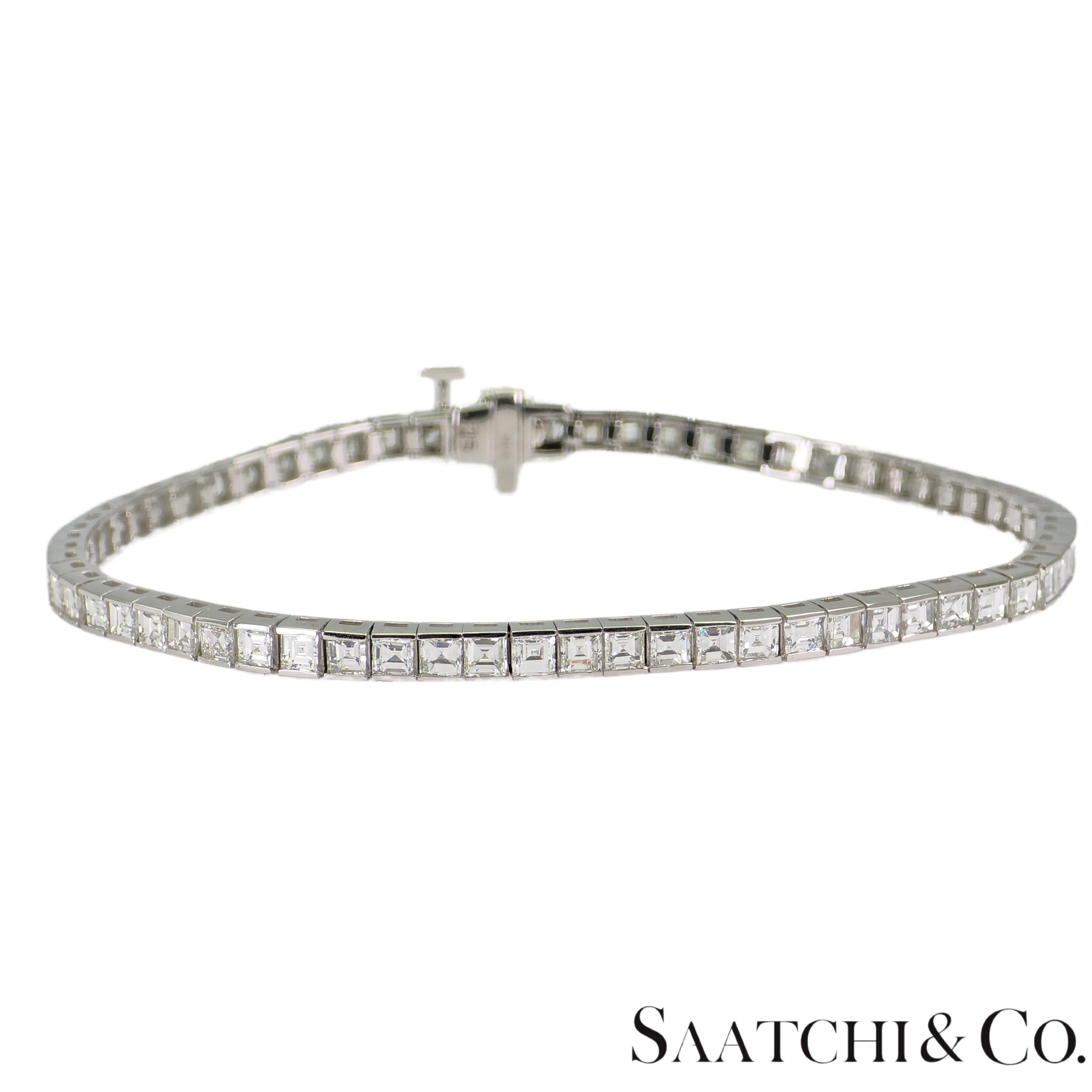 14K Weißgold Natürliches Diamantarmband

Metall Typ: 14K 585 Weißgold
Gesamtgewicht des Artikels: 10,1 Gramm
Abmessungen: Breite 3.25mm/0.125 Zoll X Länge 7 Zoll
1:
Gewicht des natürlichen Diamanten: 4.7 kt.
Diamant Reinheitsgrad: