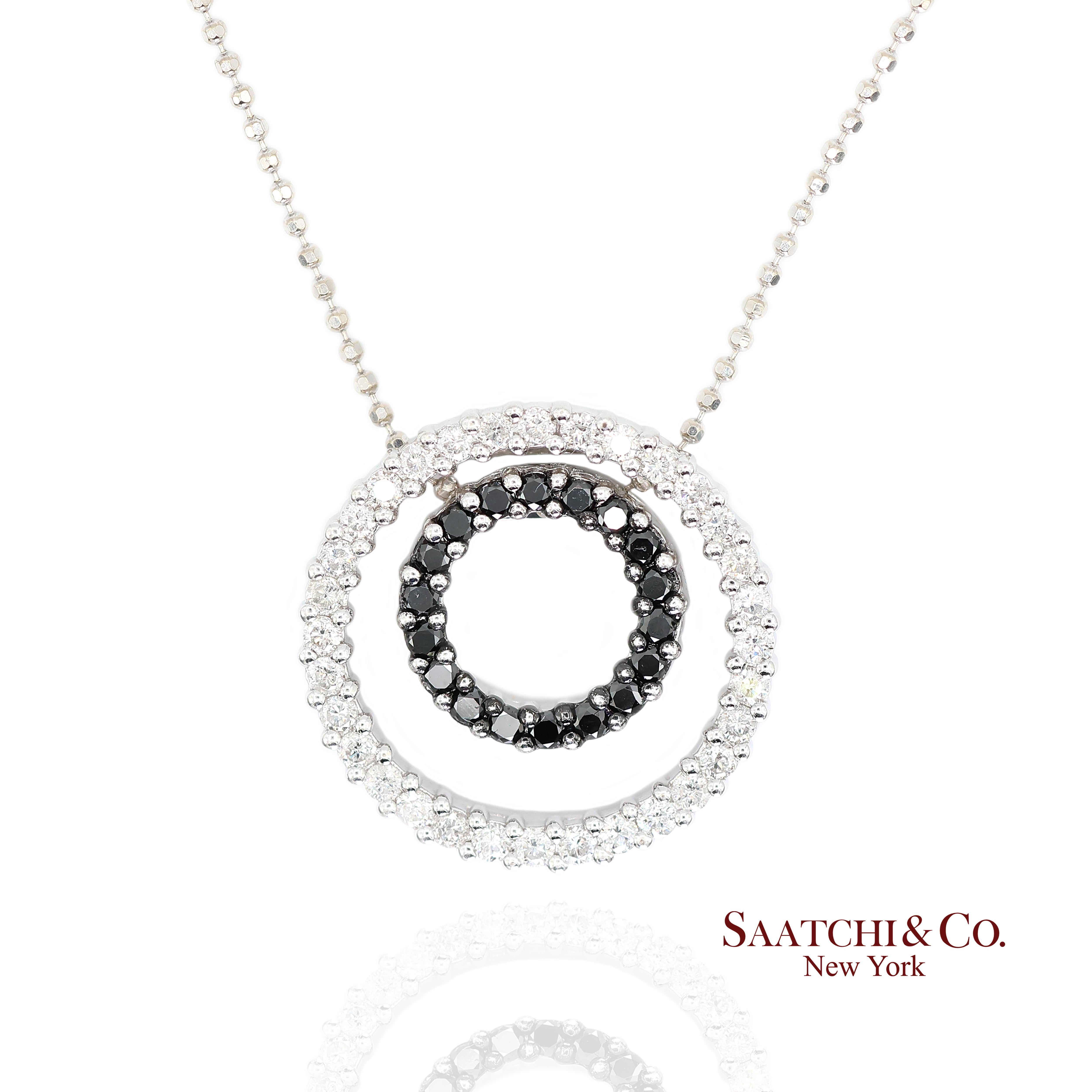 Round Cut 14K 585 White Gold Natural Black & White Diamond Pendant With Chain For Sale