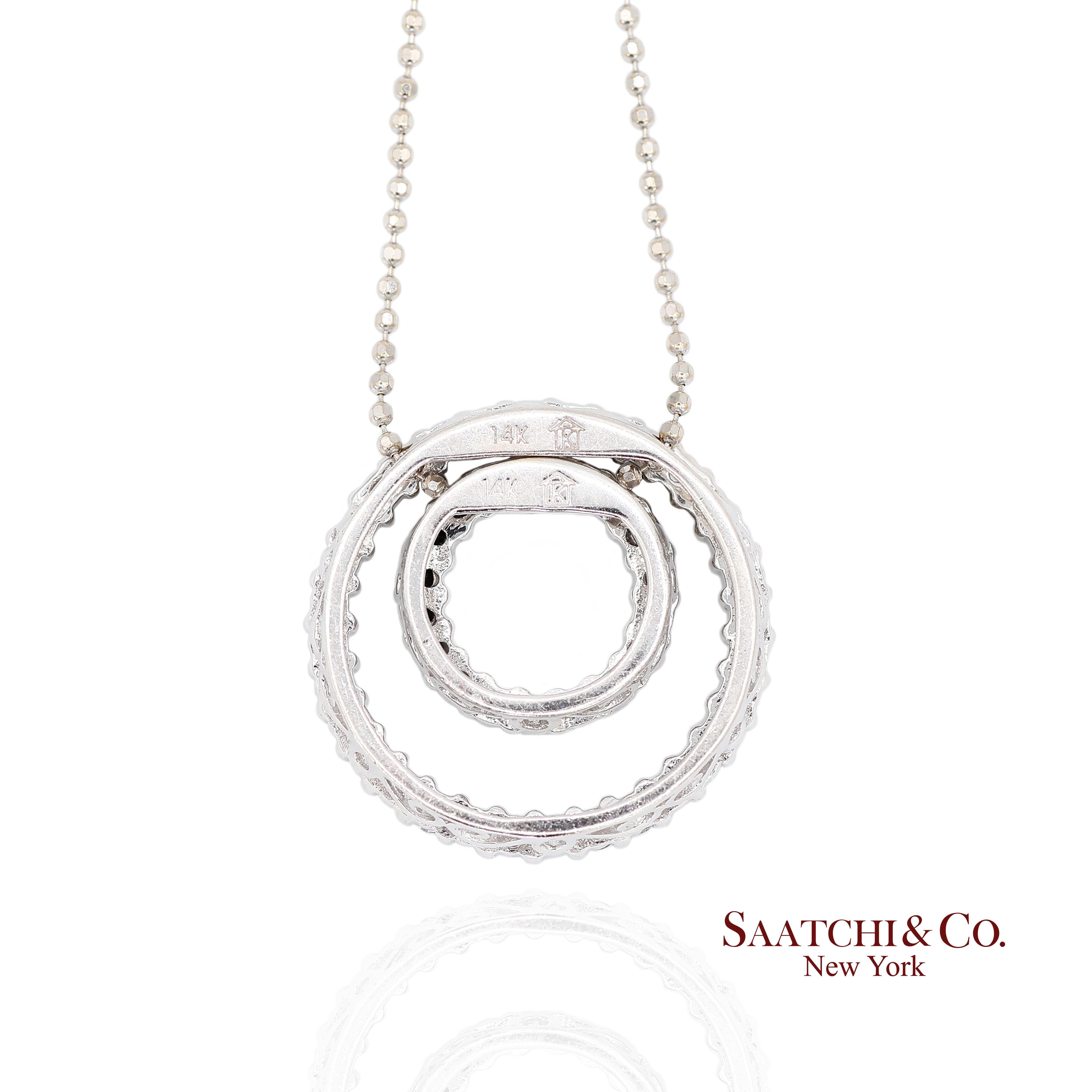 14K 585 White Gold Natural Black & White Diamond Pendant With Chain In Excellent Condition For Sale In New York, NY