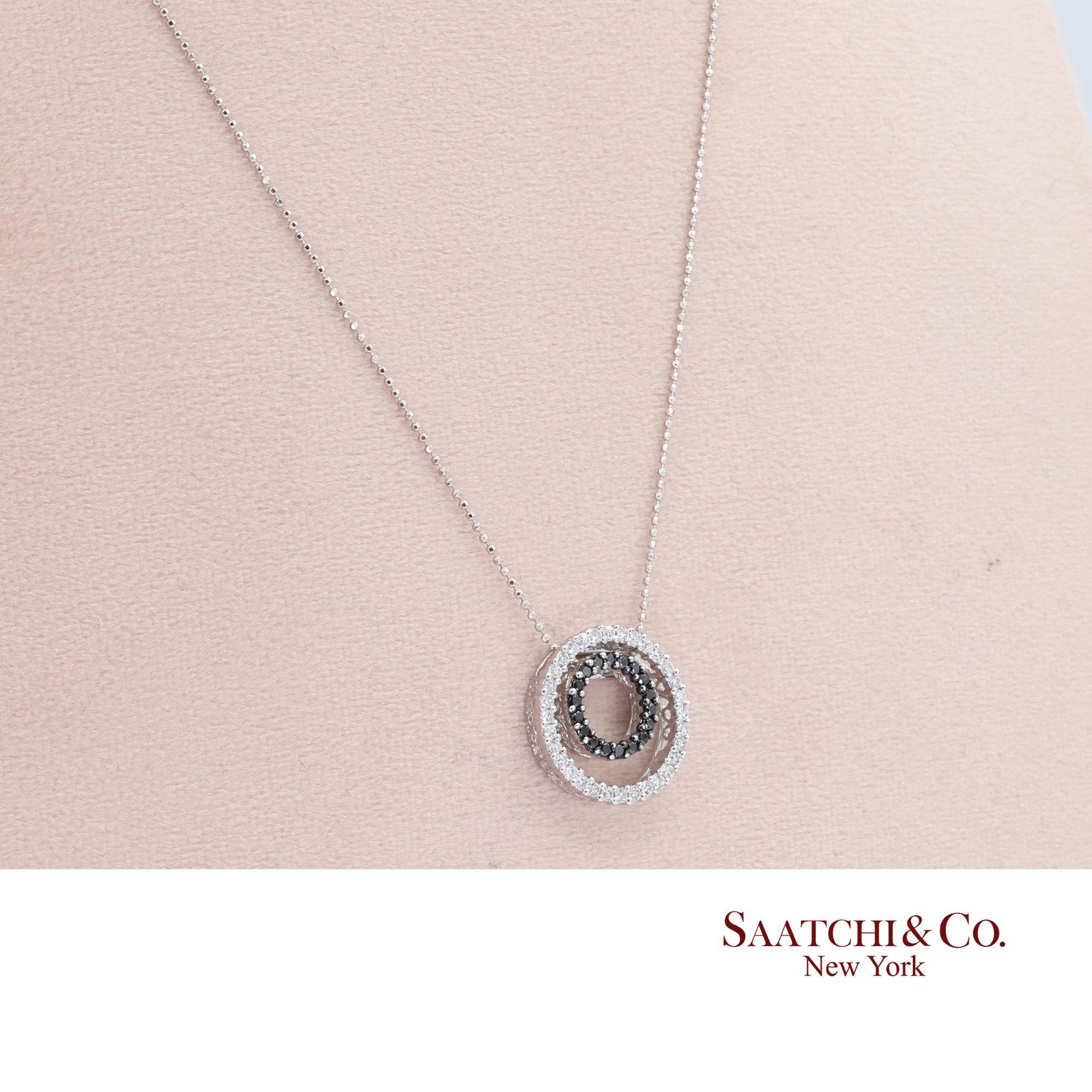 Ciondolo con diamante naturale bianco e nero in oro bianco 14K 585 con catenina in vendita 2