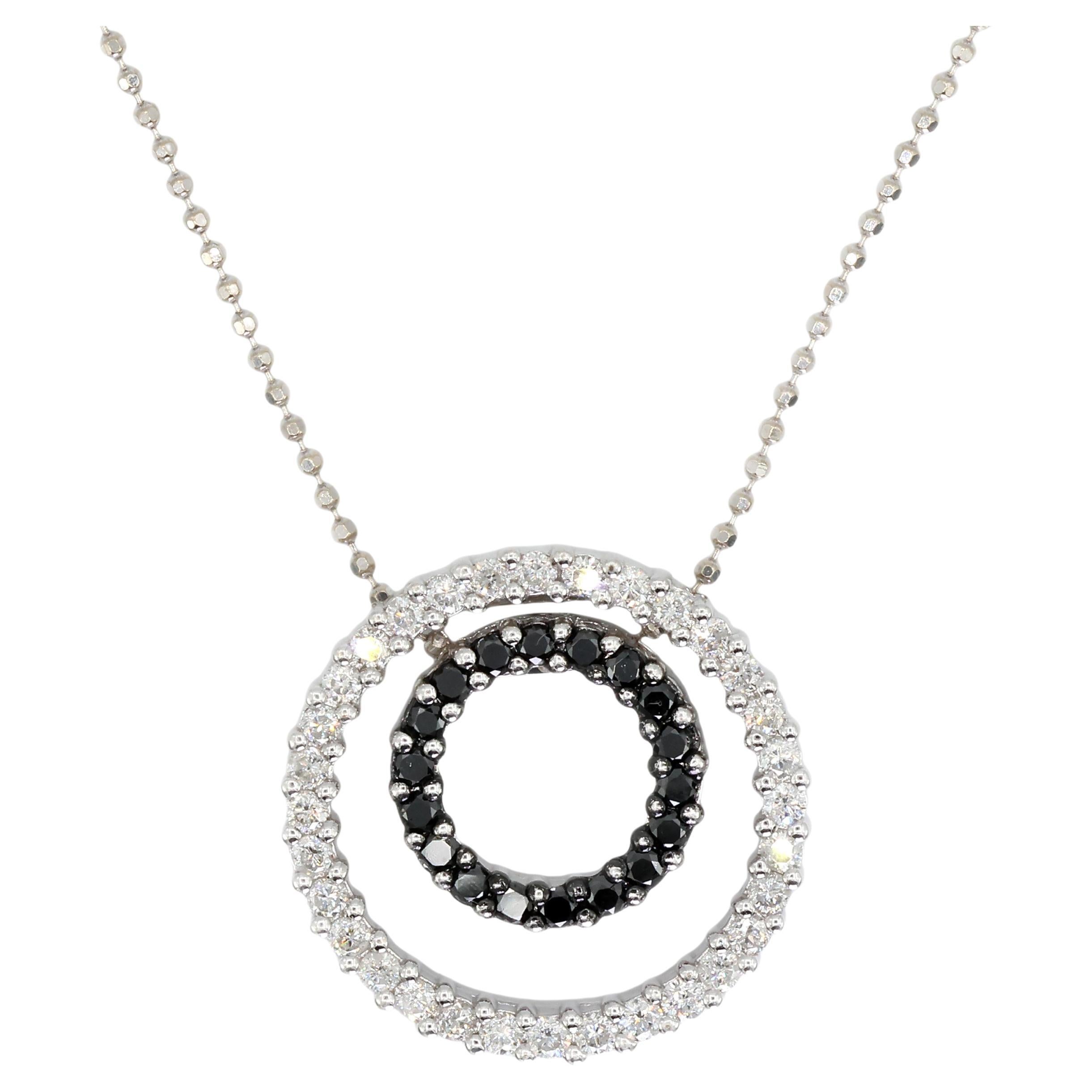 14K 585 White Gold Natural Black & White Diamond Pendant With Chain For Sale