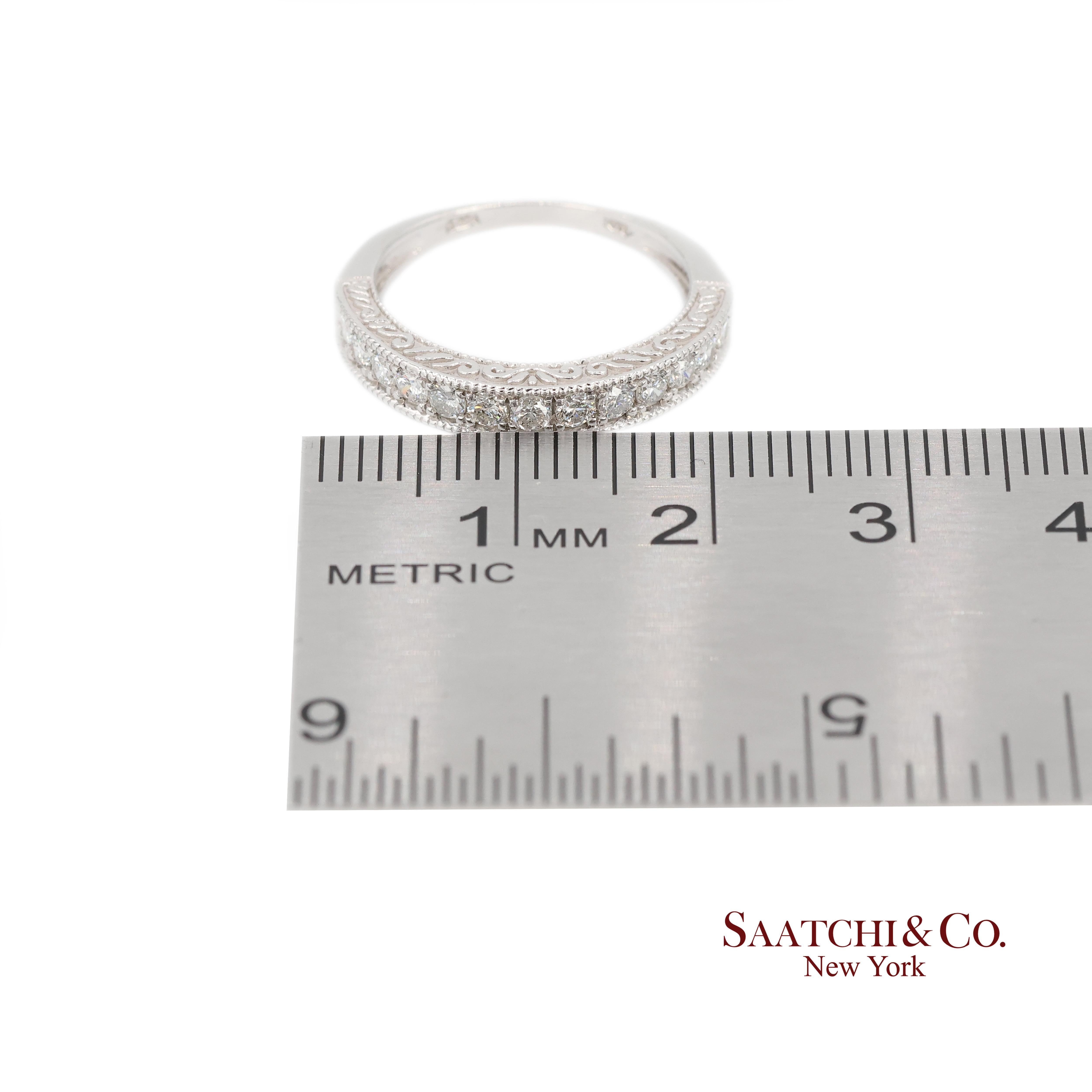 Anello a fascia con diamante naturale inciso in oro bianco 14k 585 in vendita 3