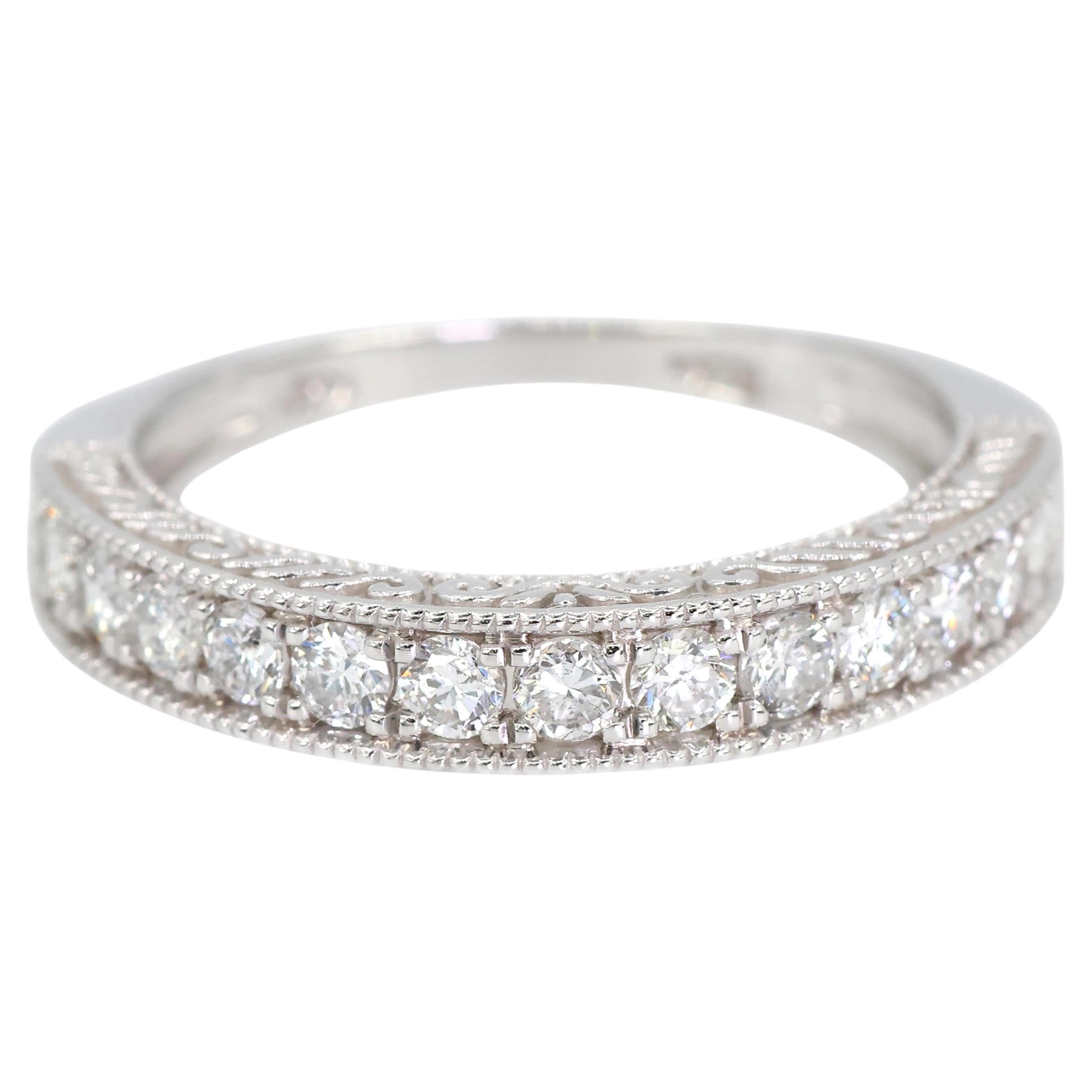 Anillo de oro blanco de 14k 585 con diamante natural grabado