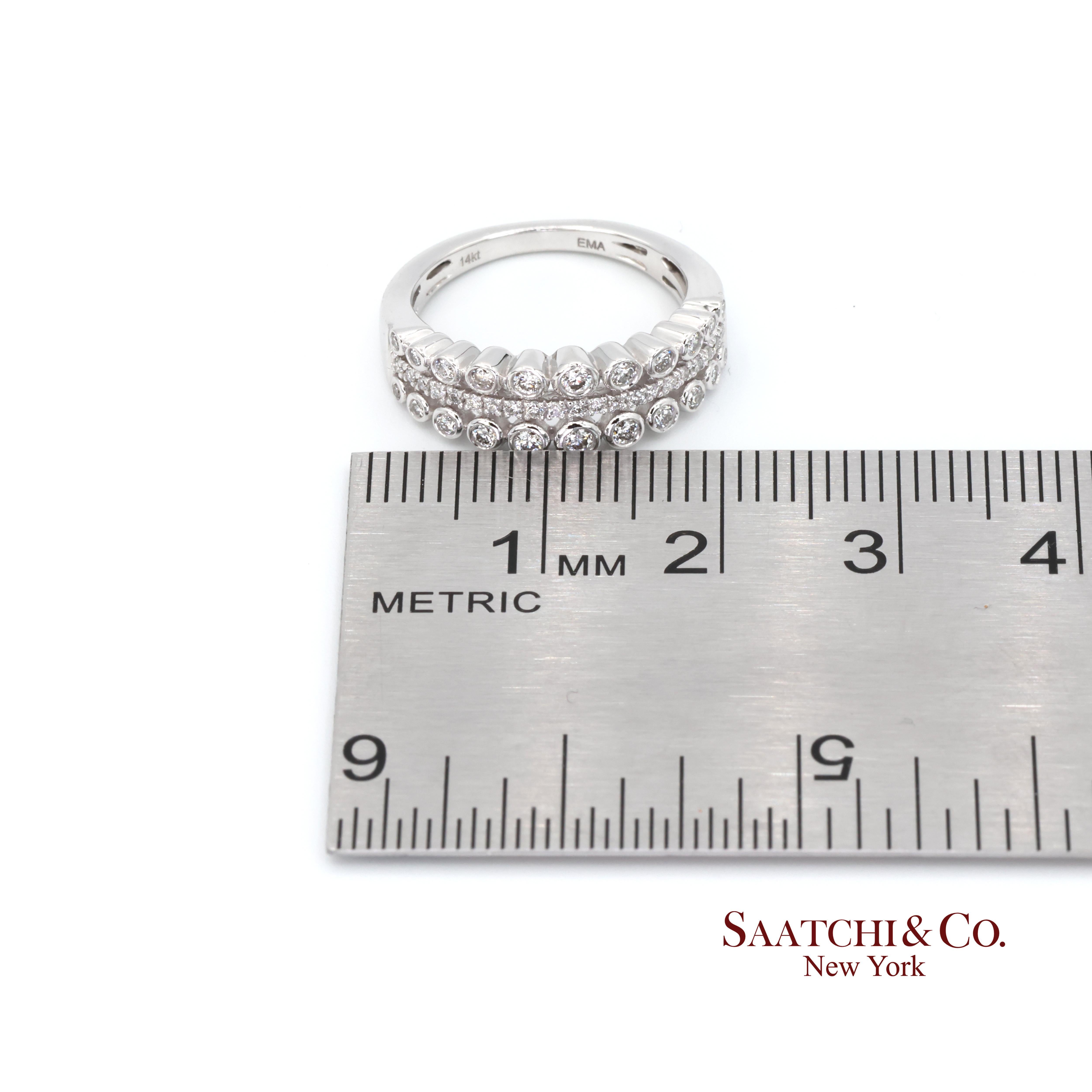 Anillo de diamantes naturales de oro blanco de 14k 585 en venta 2