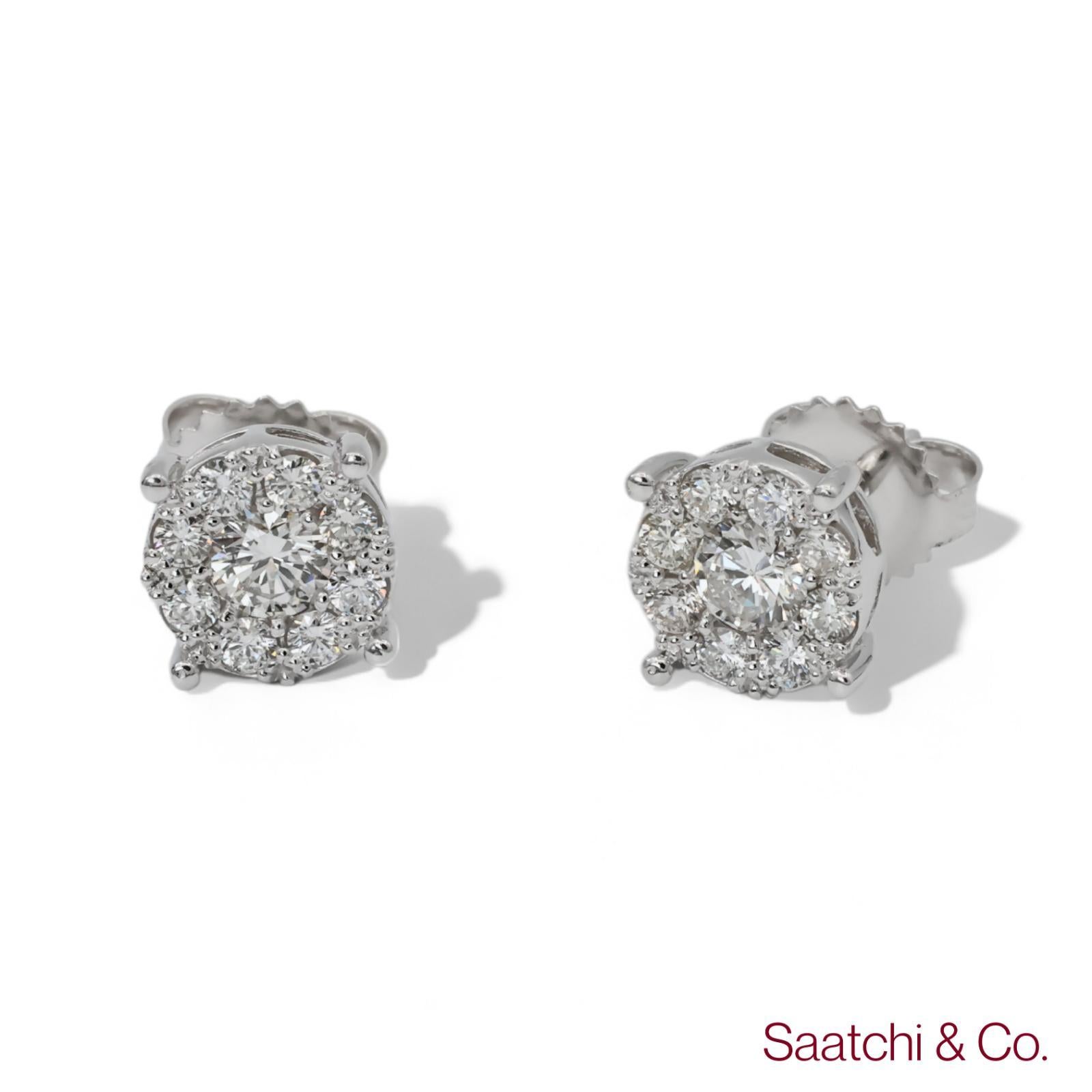 14k 585 White Gold Round Cut Diamond Cluster Stud Earrings For Sale 1