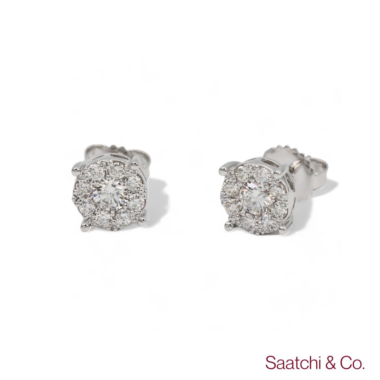 14k 585 White Gold Round Cut Diamond Cluster Stud Earrings For Sale 2