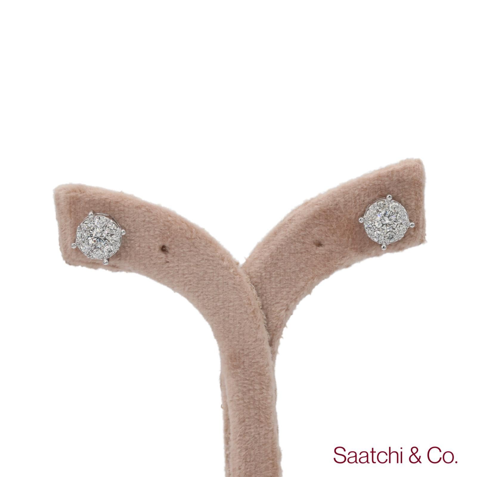 14k 585 White Gold Round Cut Diamond Cluster Stud Earrings For Sale 3