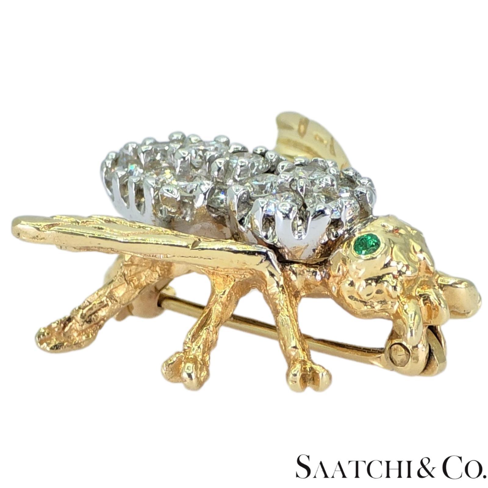 Women's or Men's 14k 585 Yellow Gold Natural Diamond Bee Shape Brooch/Pin For Sale
