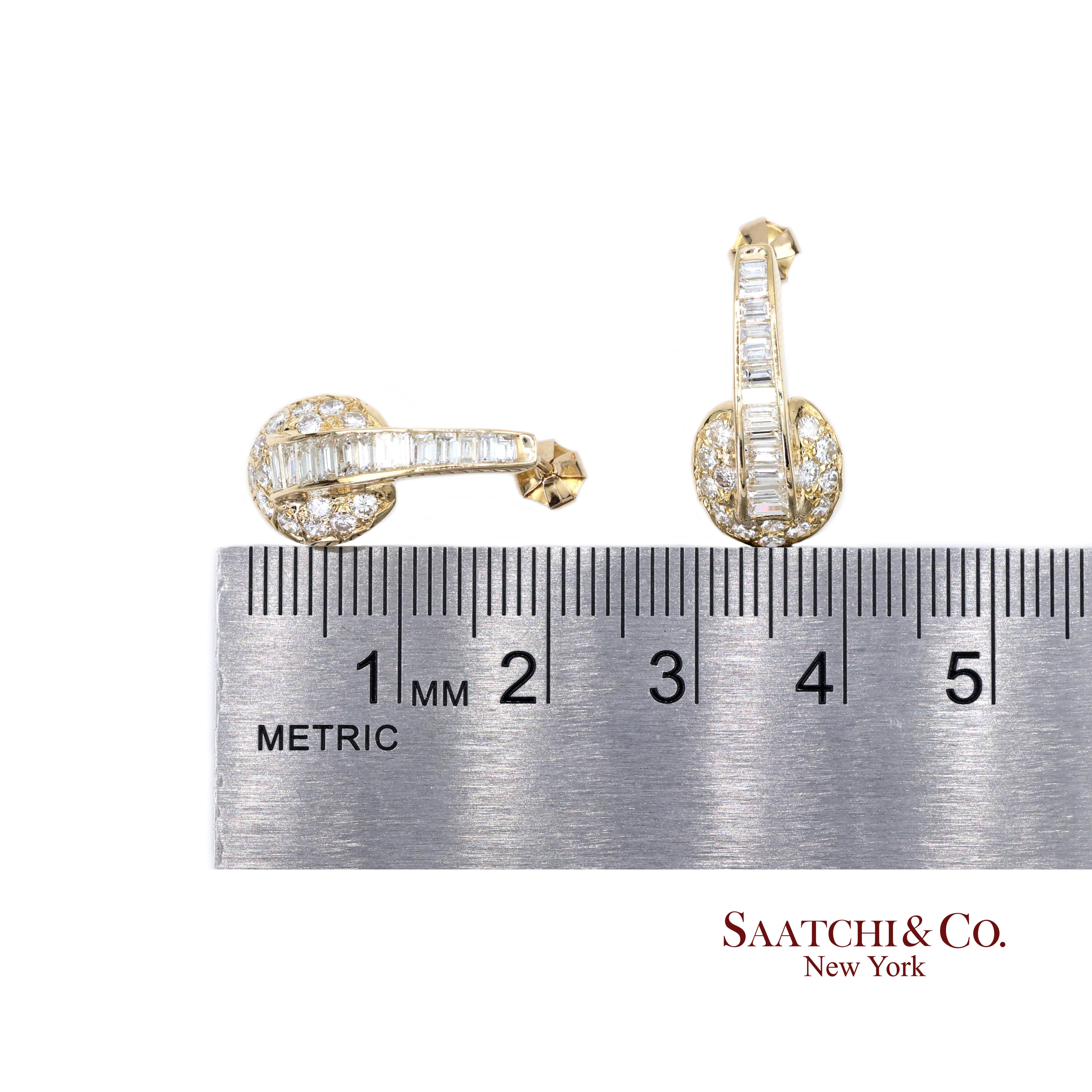 14k 585 Yellow Gold Natural Diamond Earrings For Sale 3