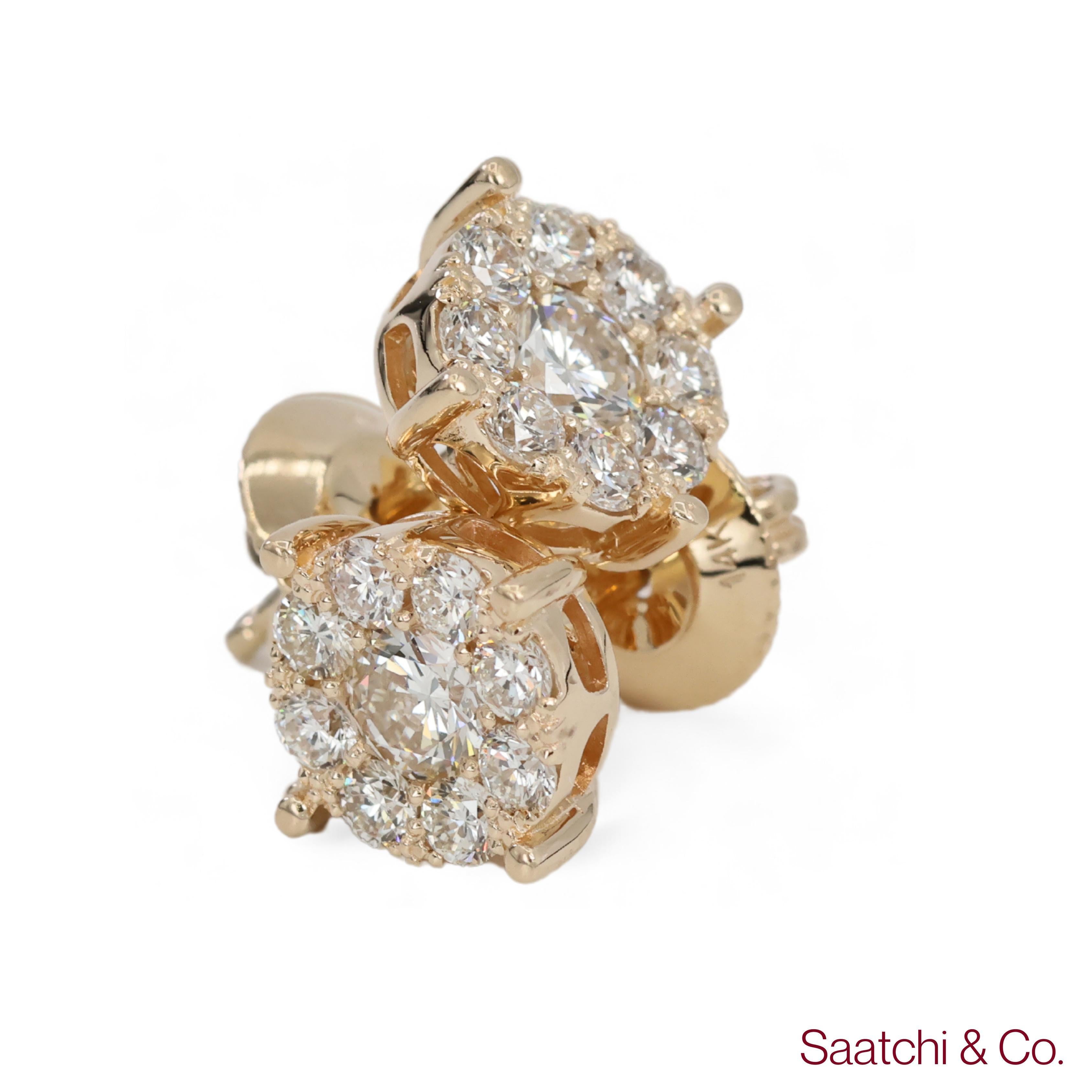14k 585 Yellow Gold Round Cut Diamond Cluster Stud Earrings For Sale 1