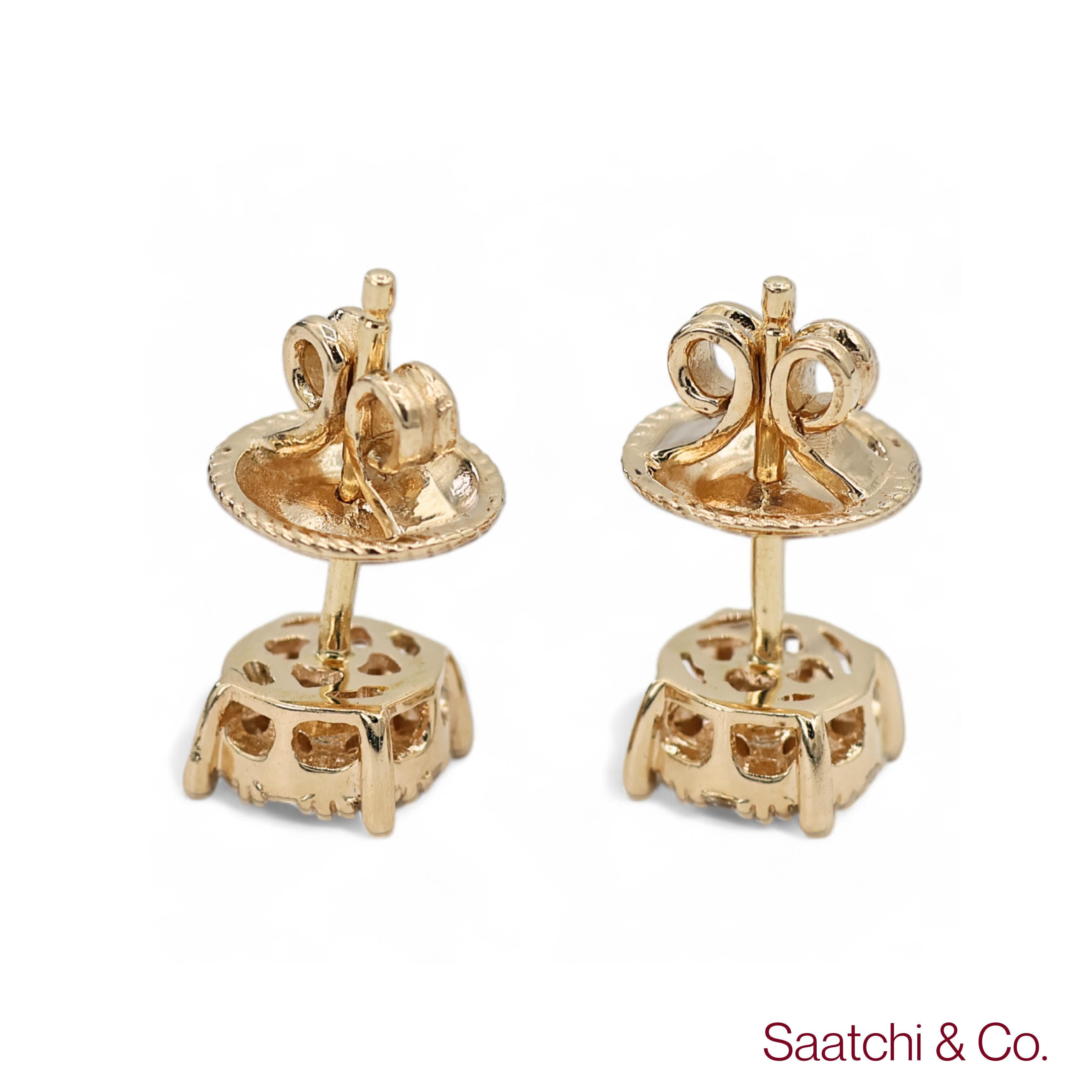 Contemporary 14k 585 Yellow Gold Round Cut Natural Diamond Cluster Stud Earrings For Sale