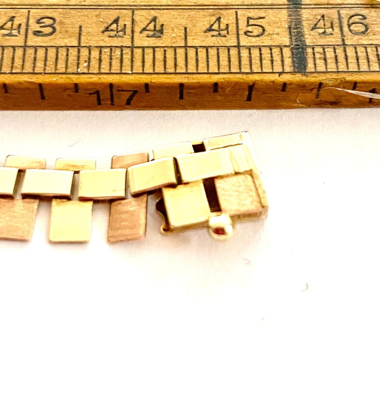 14k. (585/-) Yellow/Red Gold Bar Necklace, Vintage Germany Ca 1965 For Sale 3