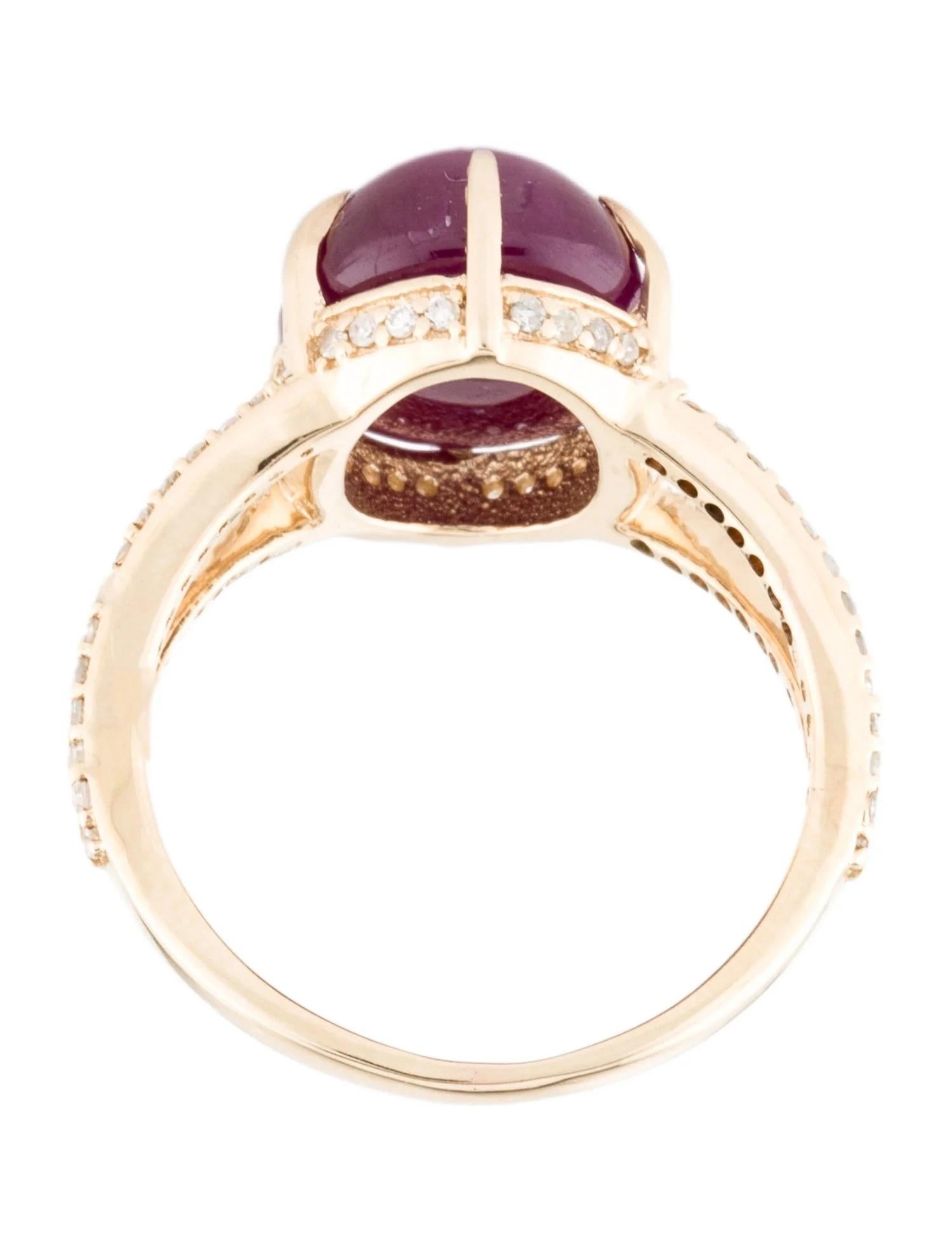 Bague cocktail 14K 8.04ct rubis et diamant  Cabochon ovale rubis  Or jaune  Taille Neuf - En vente à Holtsville, NY