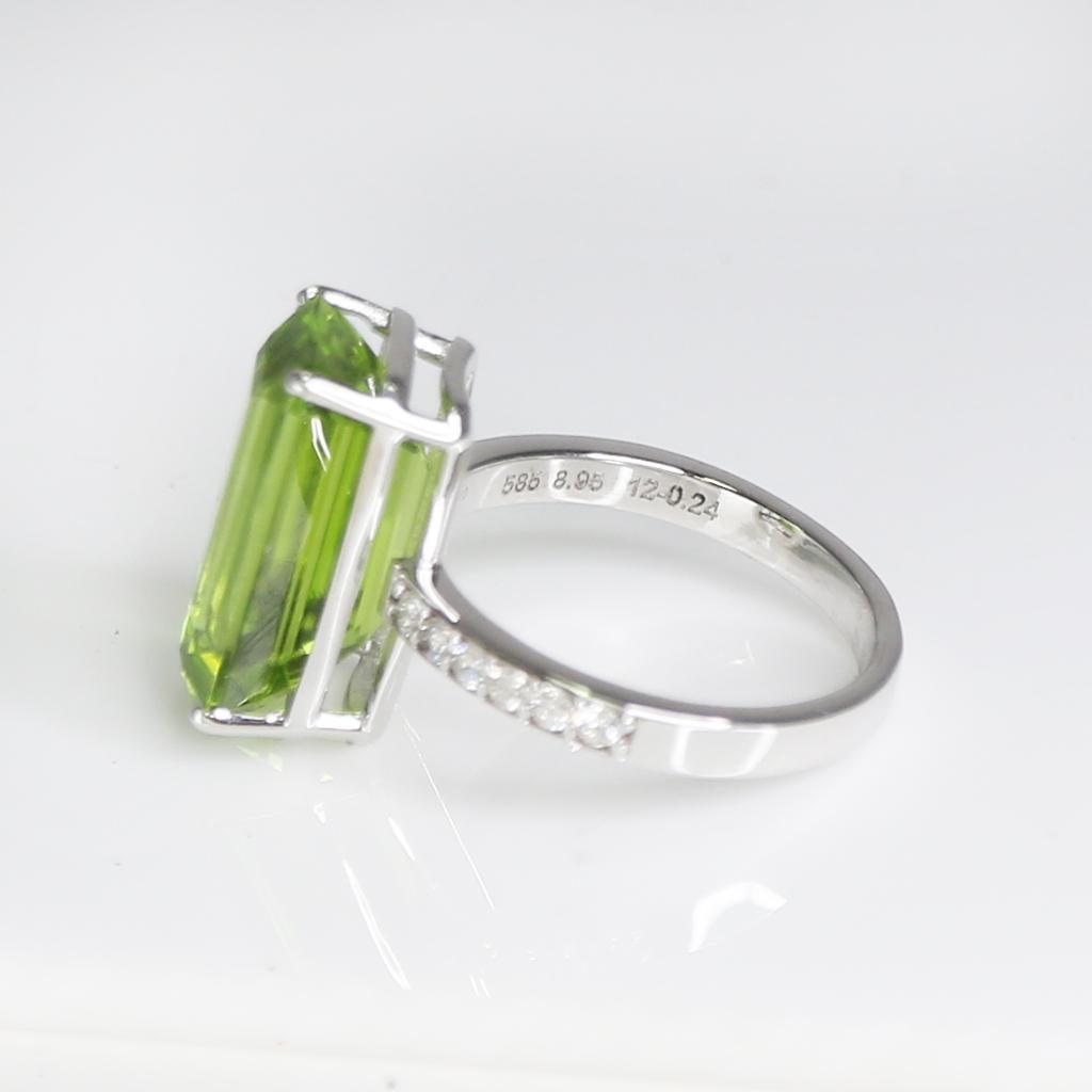 IGI 14k 8.95 Carat Top Peridot&Diamond Antique Art Deco Style Engagement Ring For Sale 2