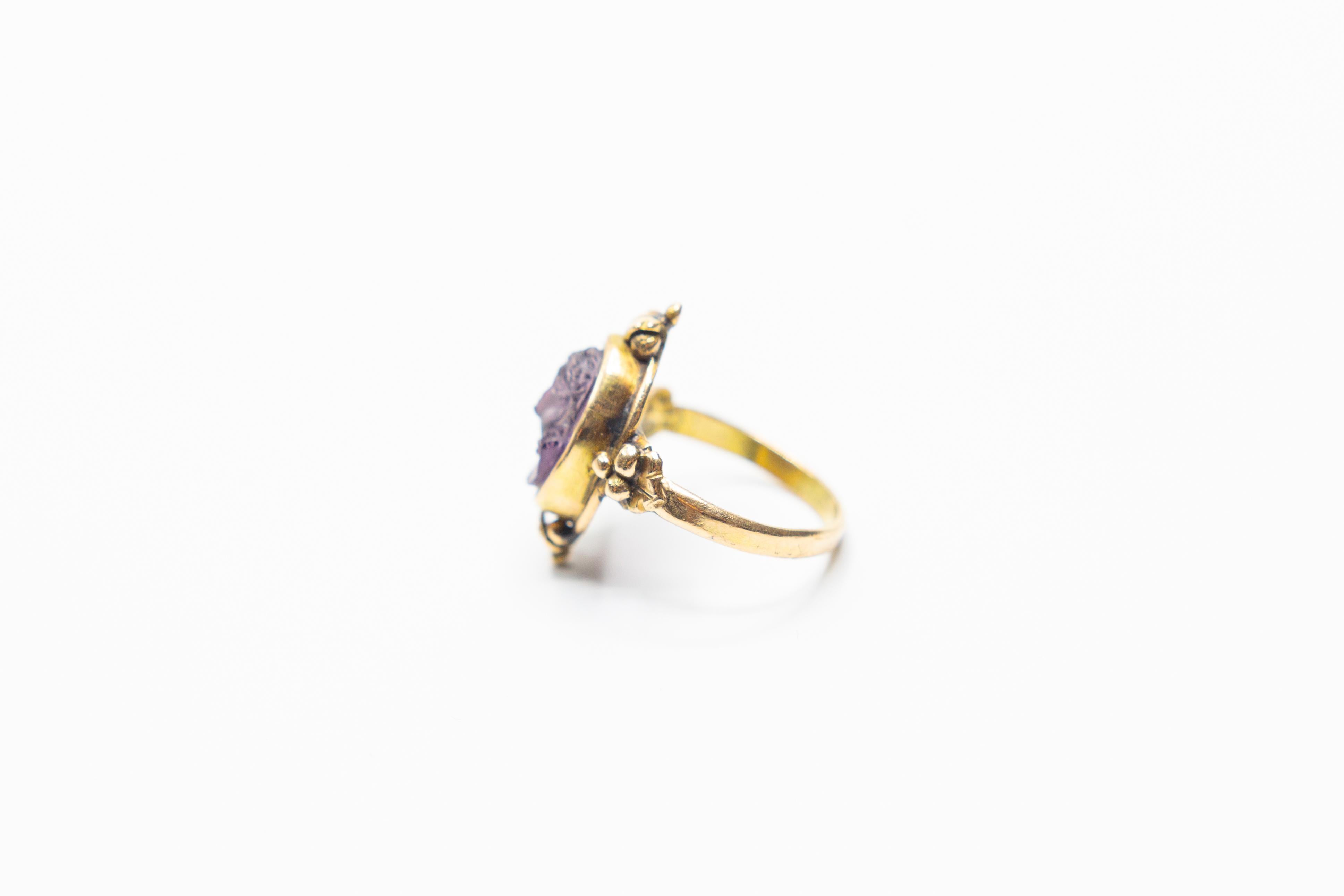 14 Karat Amethyst Cameo Ring For Sale 1