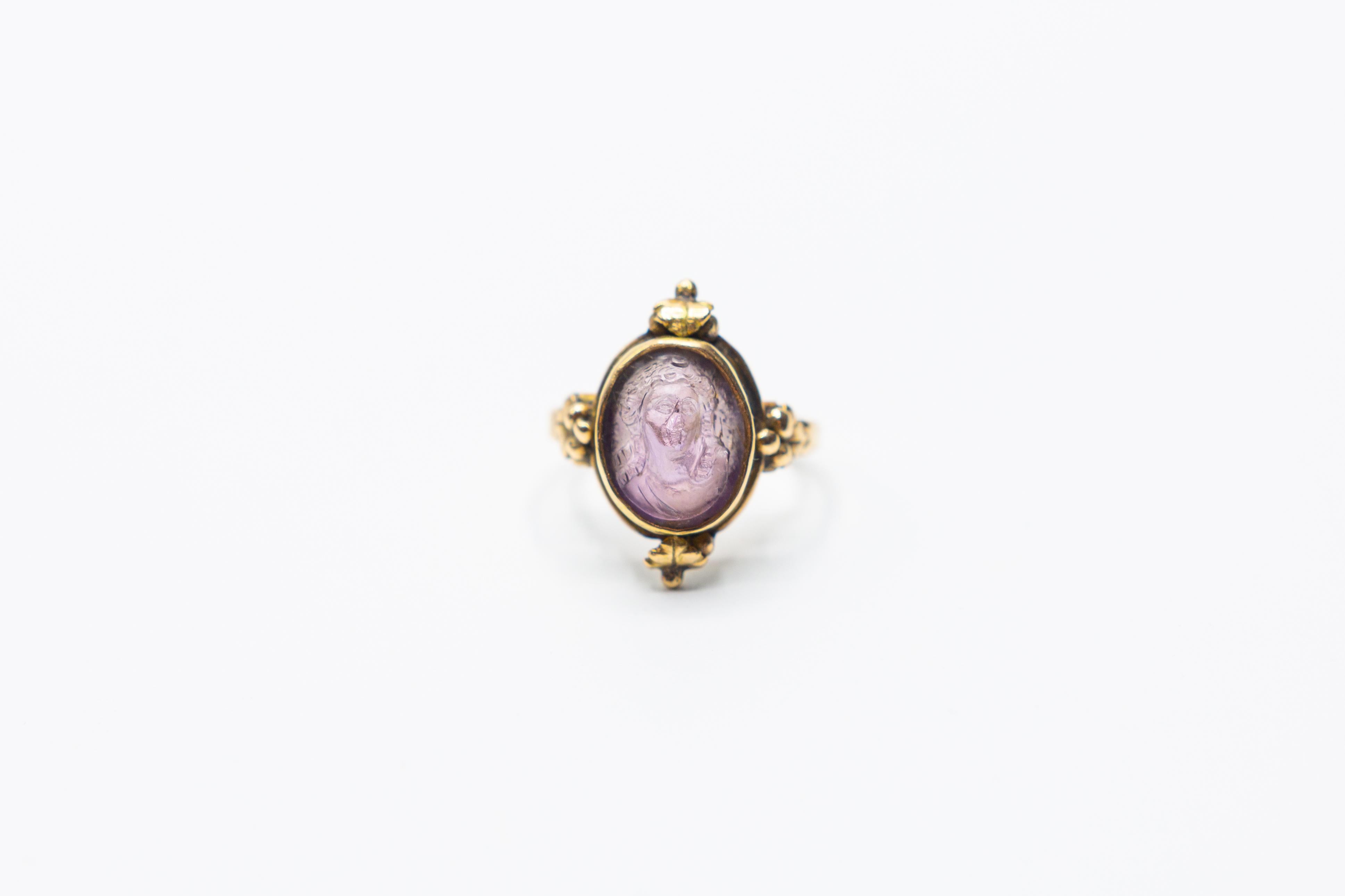 14 Karat Amethyst Cameo Ring For Sale 3