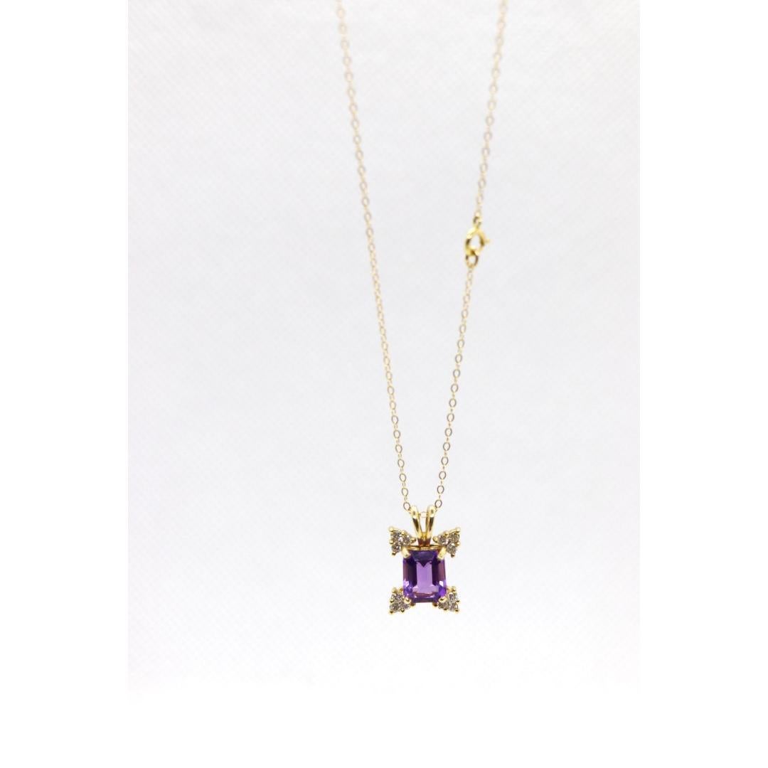 Pendentif 14k en améthyste taille émeraude et diamants. Étoile à grappes de diamants et 16 pouces Bon état - En vente à Port Charlotte, FL
