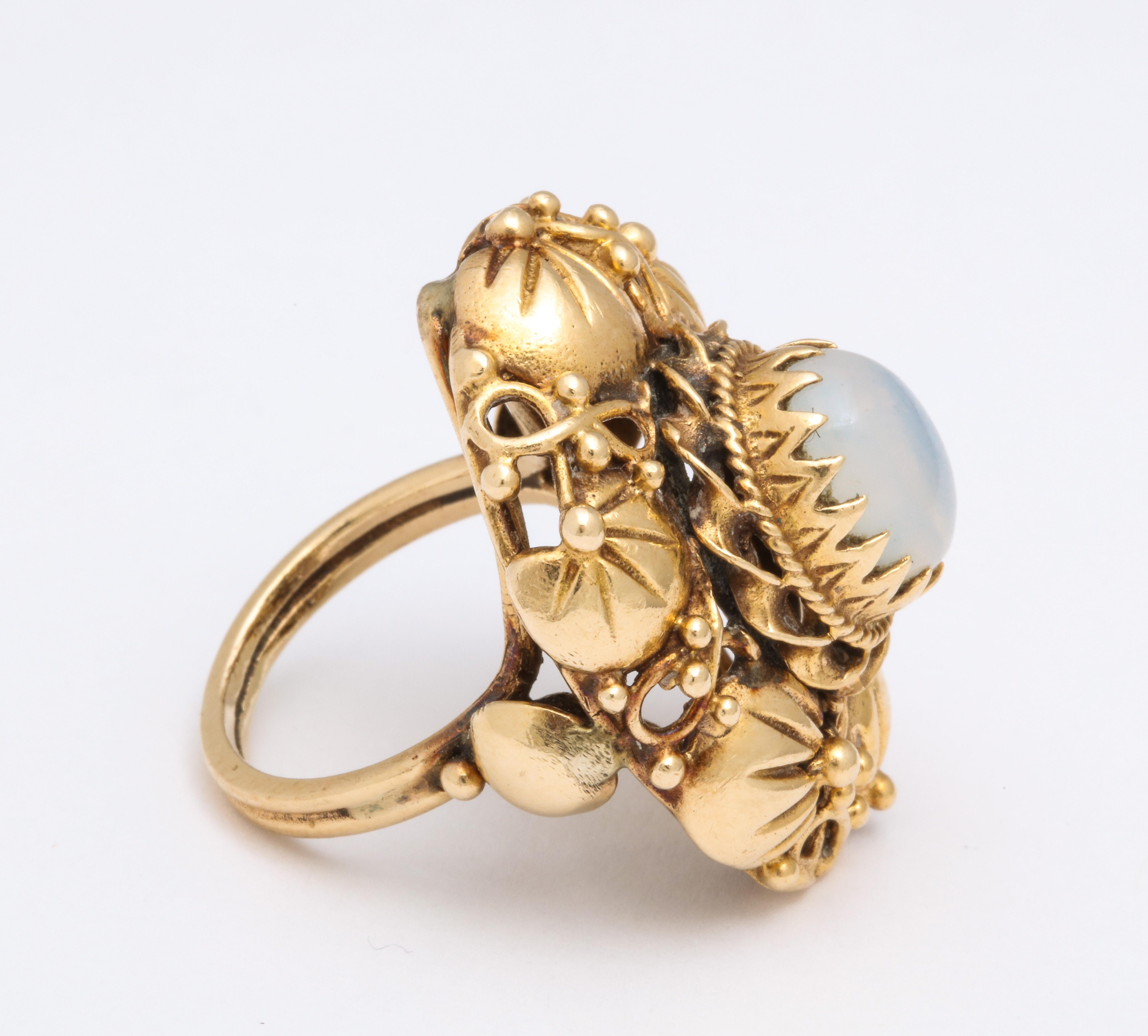 14 Karat and Moonstone Art Nouveau Ring In Good Condition In New York, NY