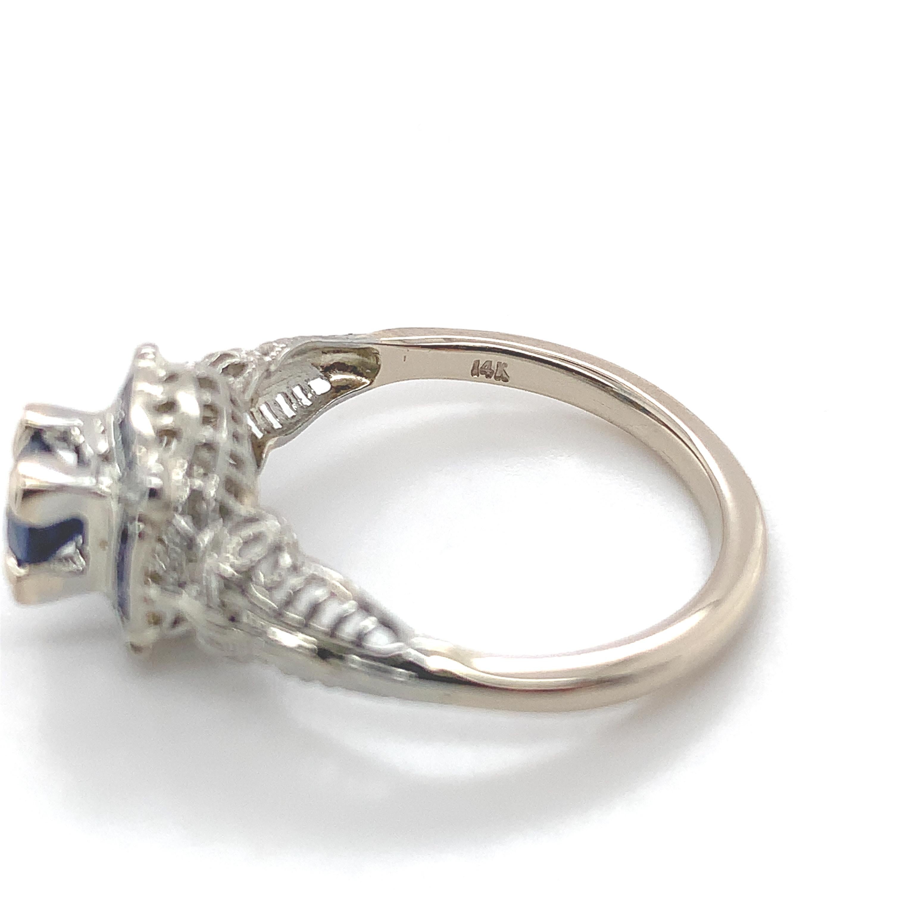 14K Art Deco Filigree .57ct Blue Sapphire Ring en vente 2