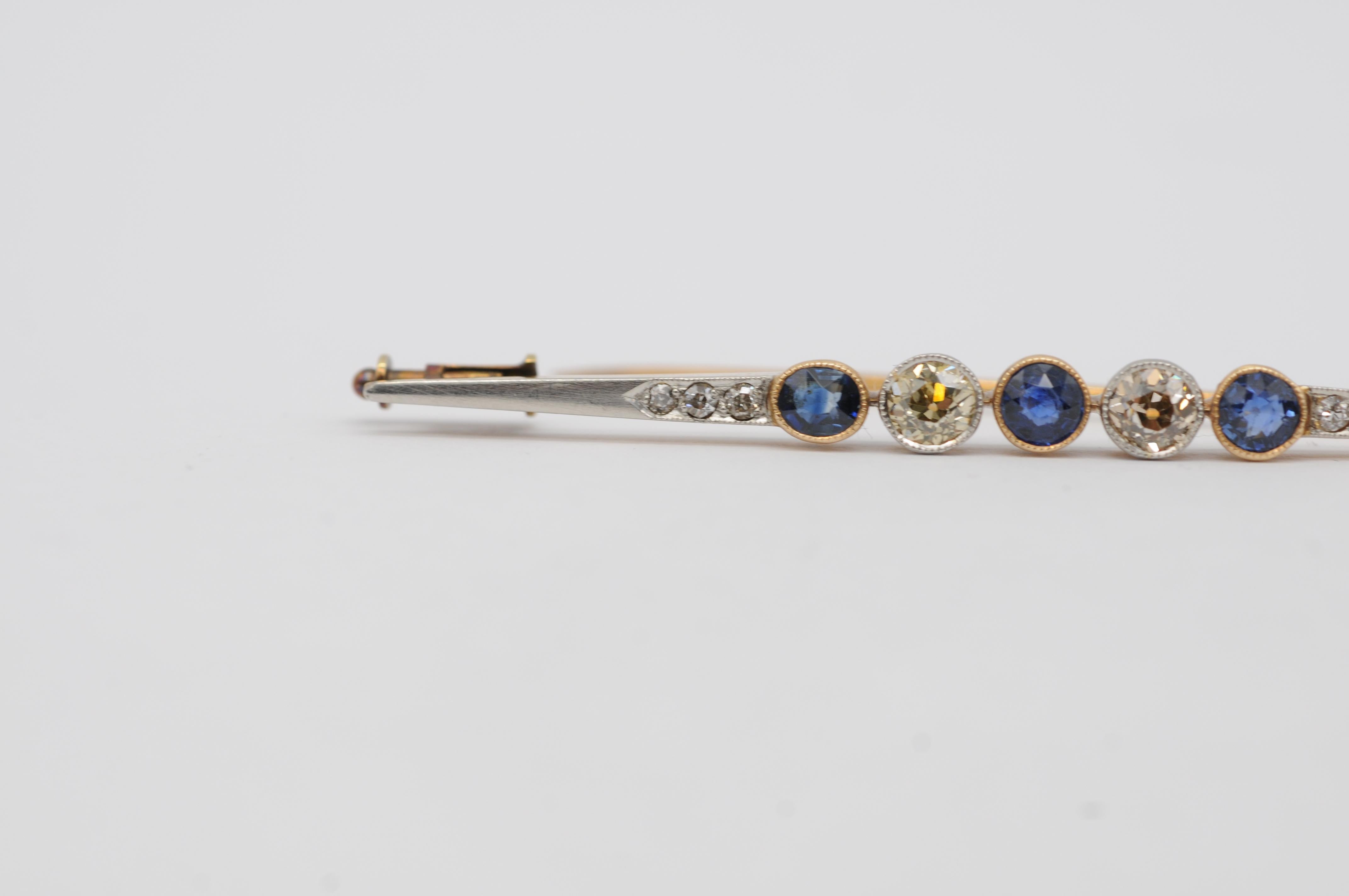 Broche Art Decó de 14 quilates con 2 diamantes y 3 zafiros talla europea antigua en venta 5
