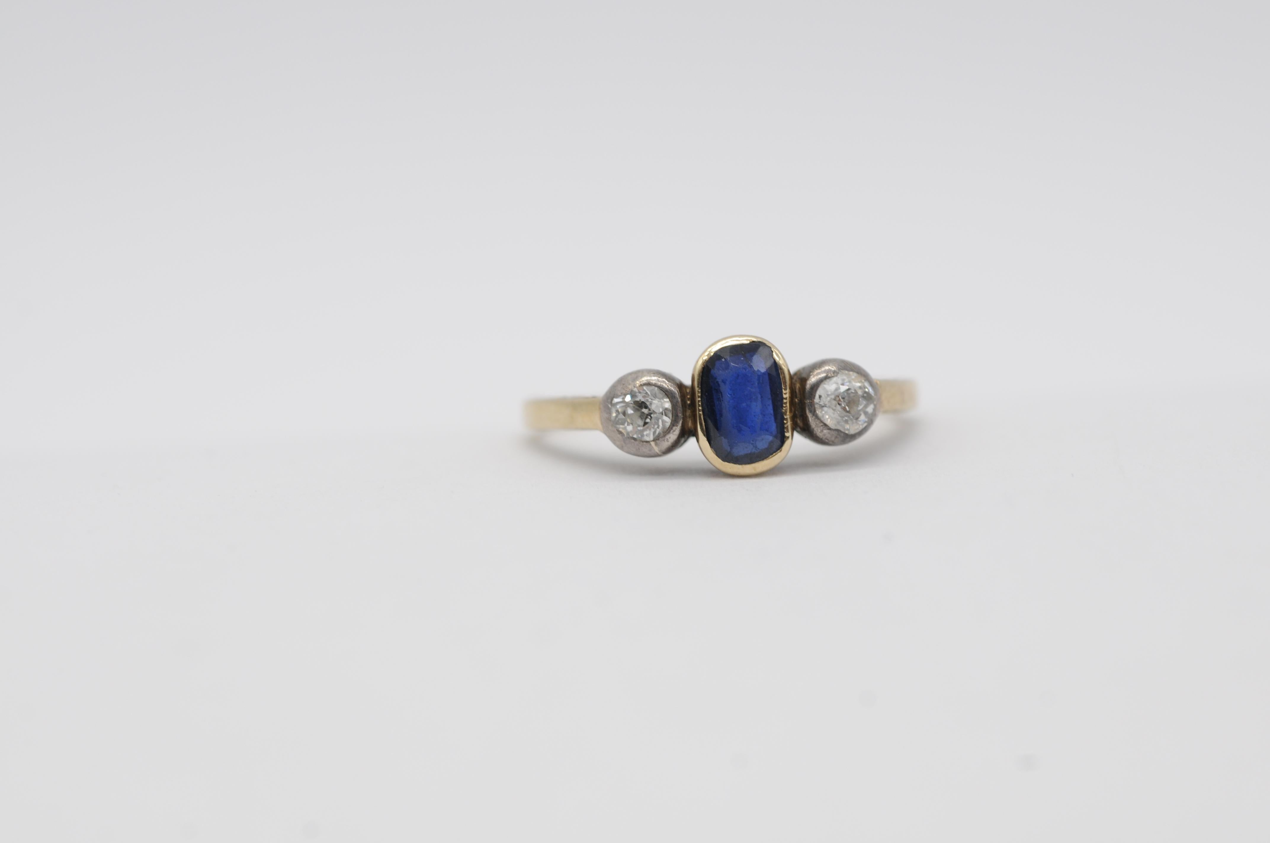 14k Art Deco Gelbgold Ring mit natürlichem Saphir und Diamanten, Vintage-Charmband im Angebot 1
