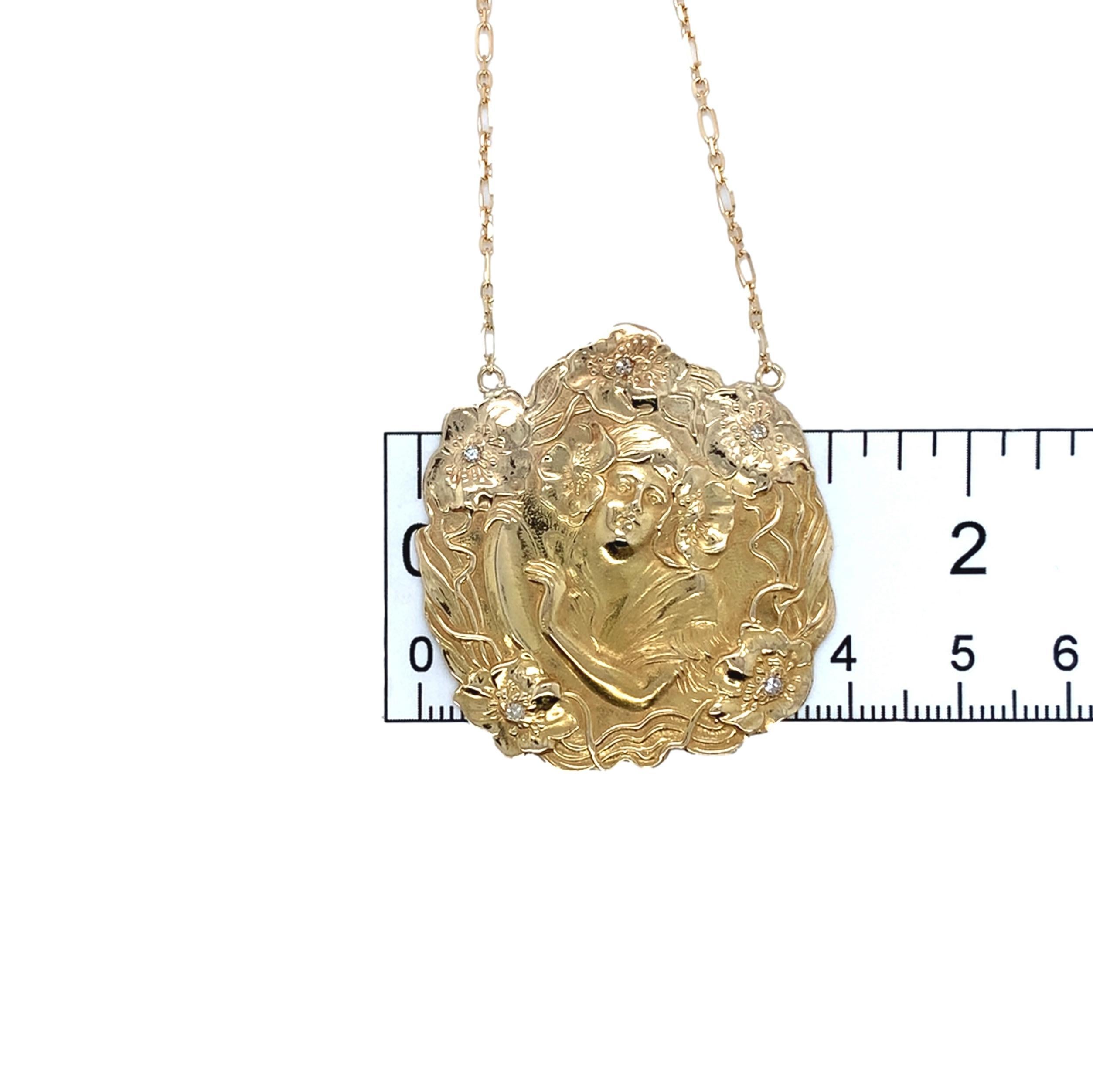 Collana Art Nouveau 14K con Donna Figurata e Fiori con Diamanti in vendita 4