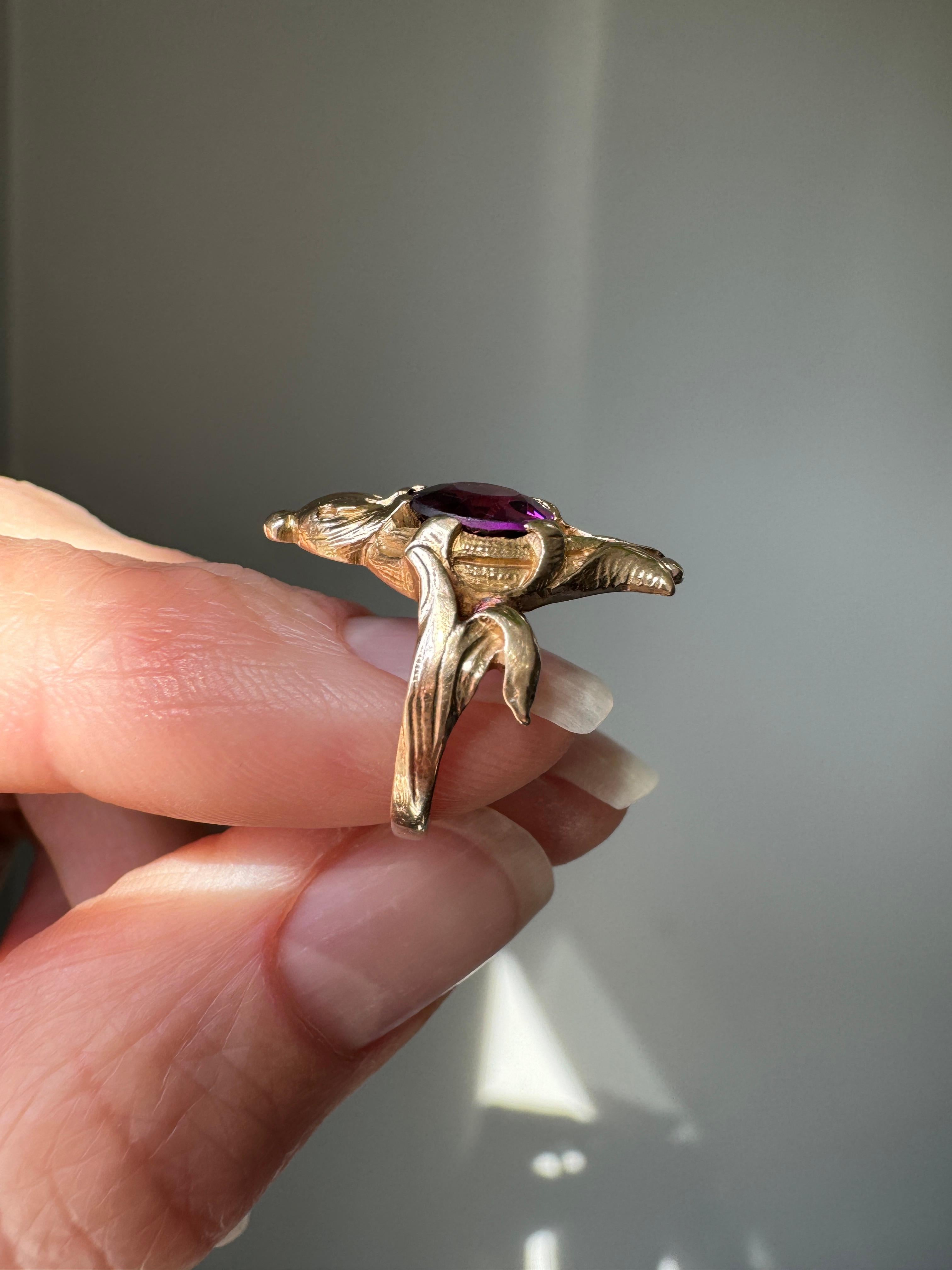 14K Art Nouveau Rhodolite Garnet Sculptural Bird Ring For Sale 1