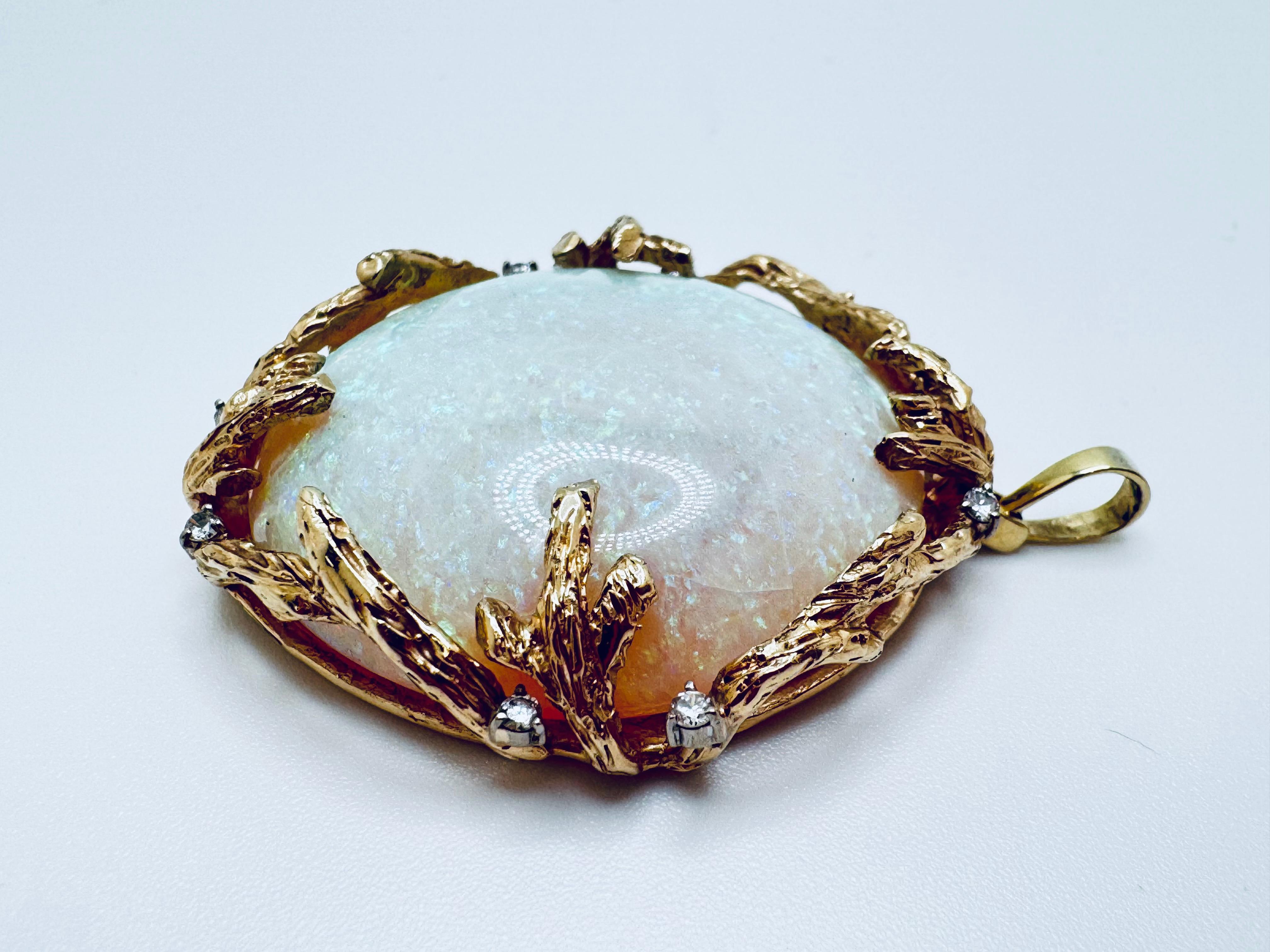 14K Australischer Opal & Diamant-Akzent Weißgold-Anhänger (Art déco) im Angebot