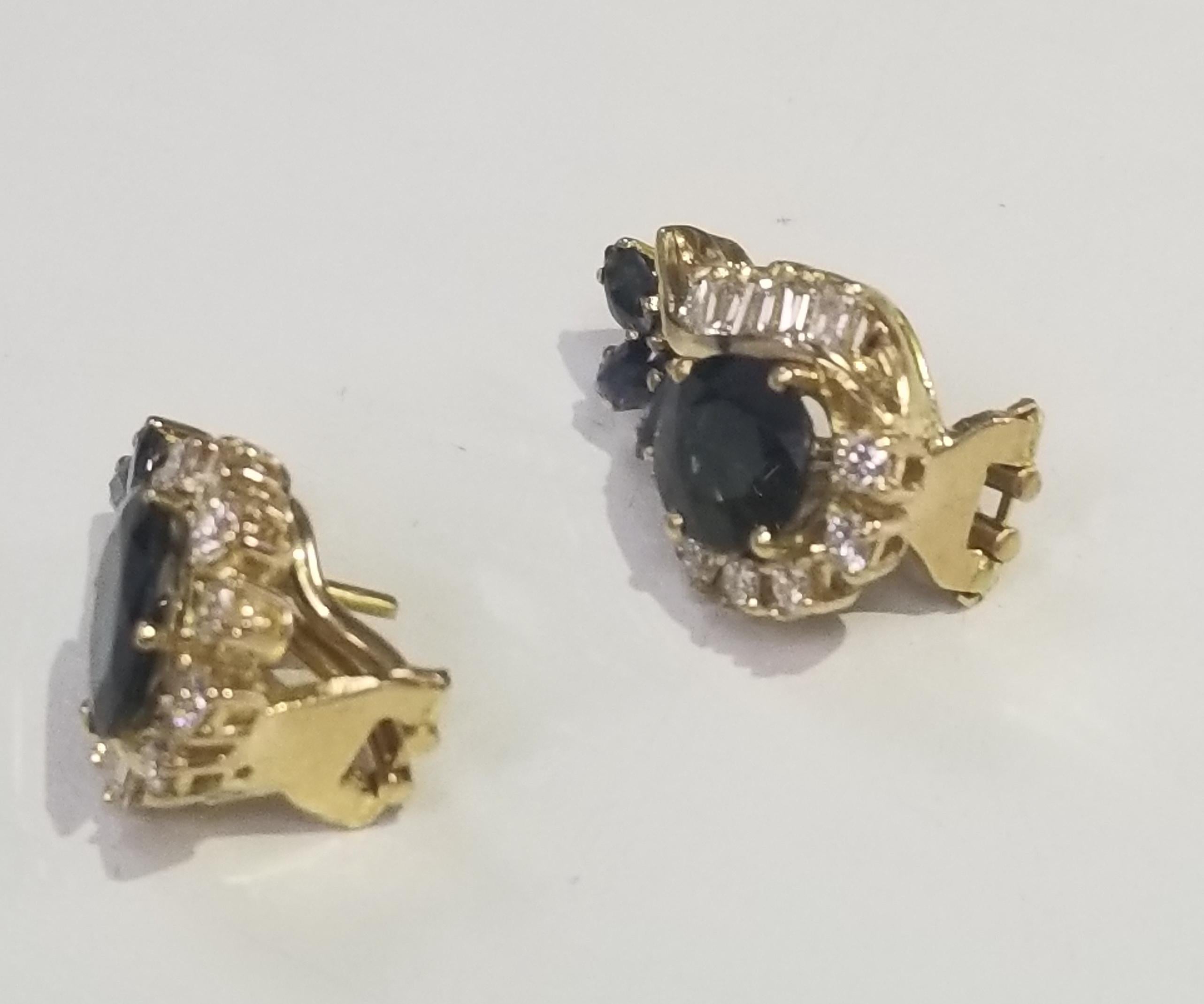 14 Karat Beautiful Diamond and Sapphire Earrings with Right and Left Earrings In New Condition In Los Angeles, CA