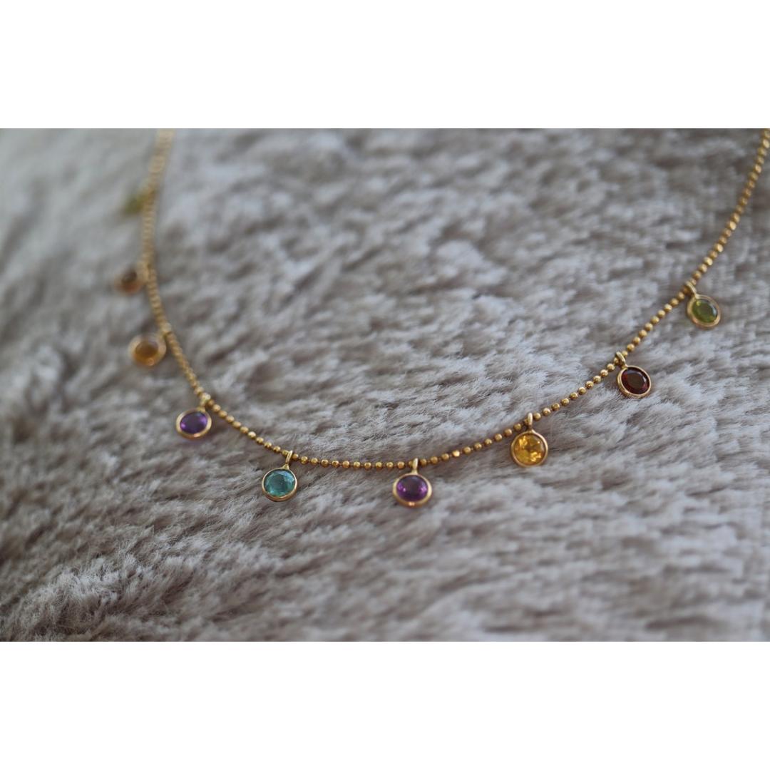 Collana con castone a strati di gemme 14k. Meravigliosa gemma penzolante multicolore a forma di caramella in vendita 1