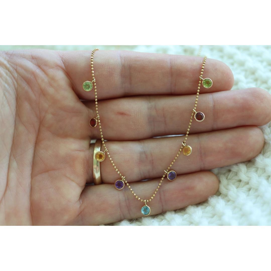 Collana con castone a strati di gemme 14k. Meravigliosa gemma penzolante multicolore a forma di caramella in vendita 4