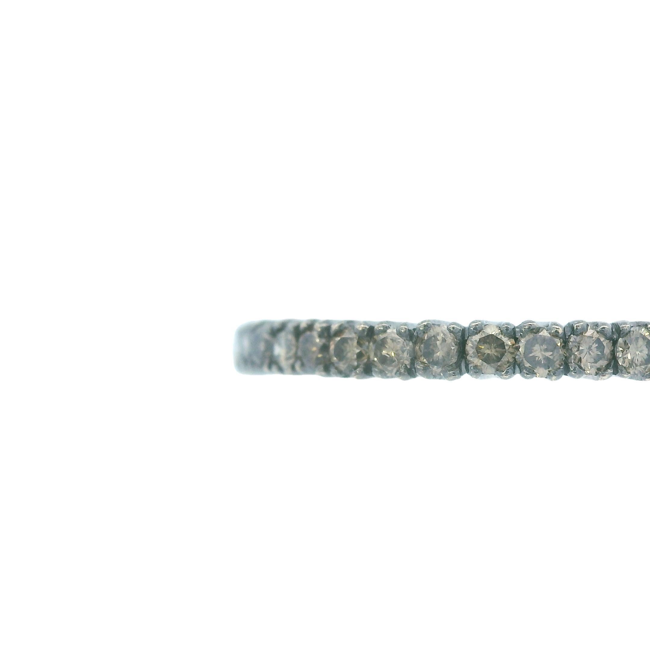 Taglio rotondo Fascia per l'eternità con diamante marrone naturale in rodio nero 14 carati in vendita