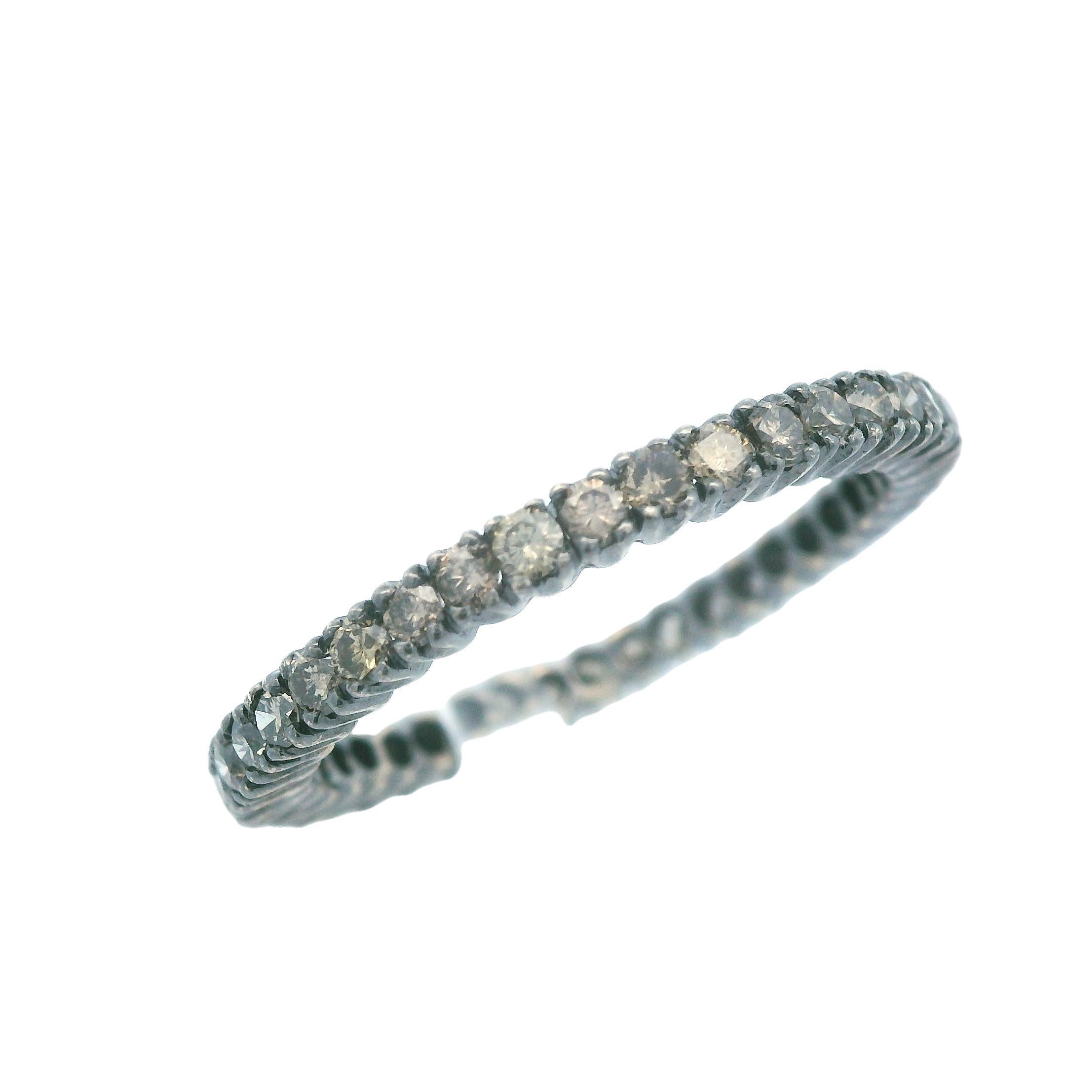 Donna Fascia per l'eternità con diamante marrone naturale in rodio nero 14 carati in vendita