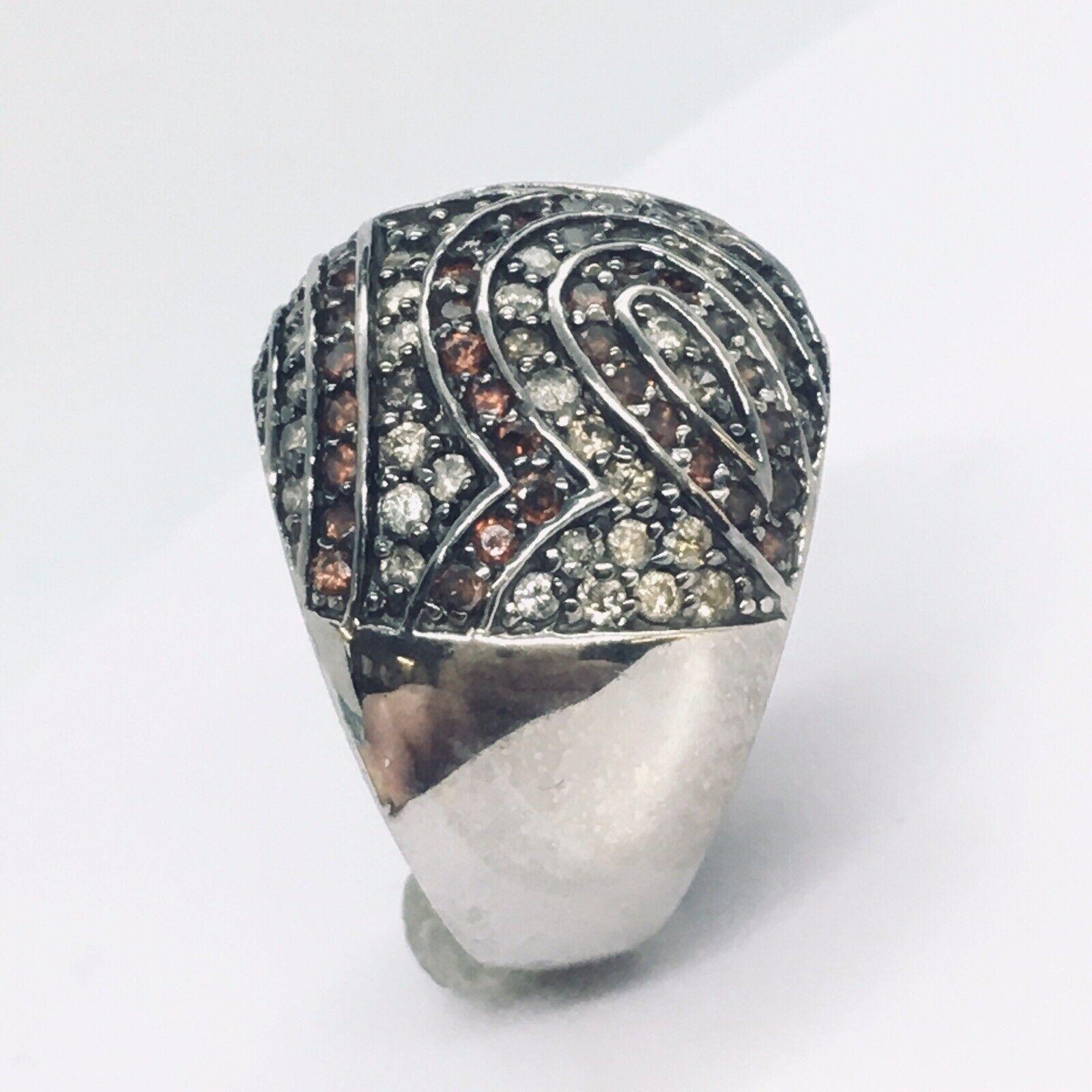 Round Cut 14K Black Rhodium White Gold 1.5 Carat Total Diamond Cluster Ring Size 8 For Sale